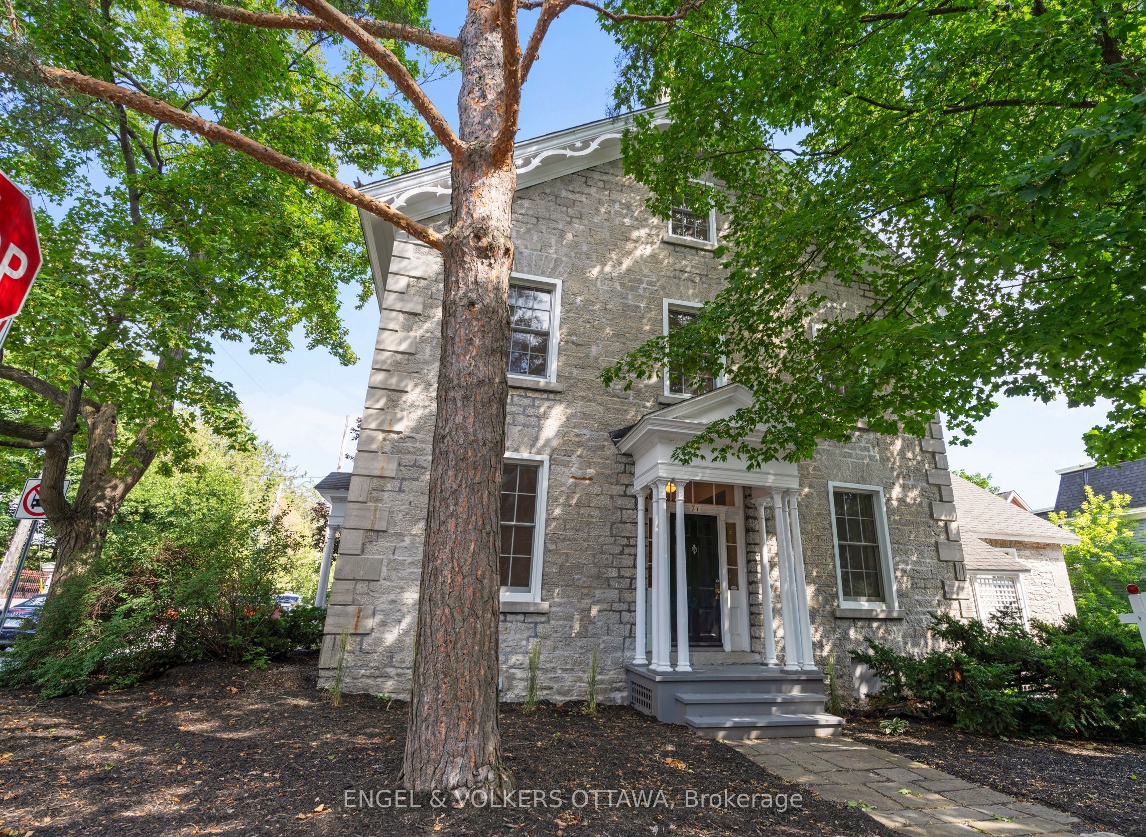 71 Thomas Street Property Photo 2