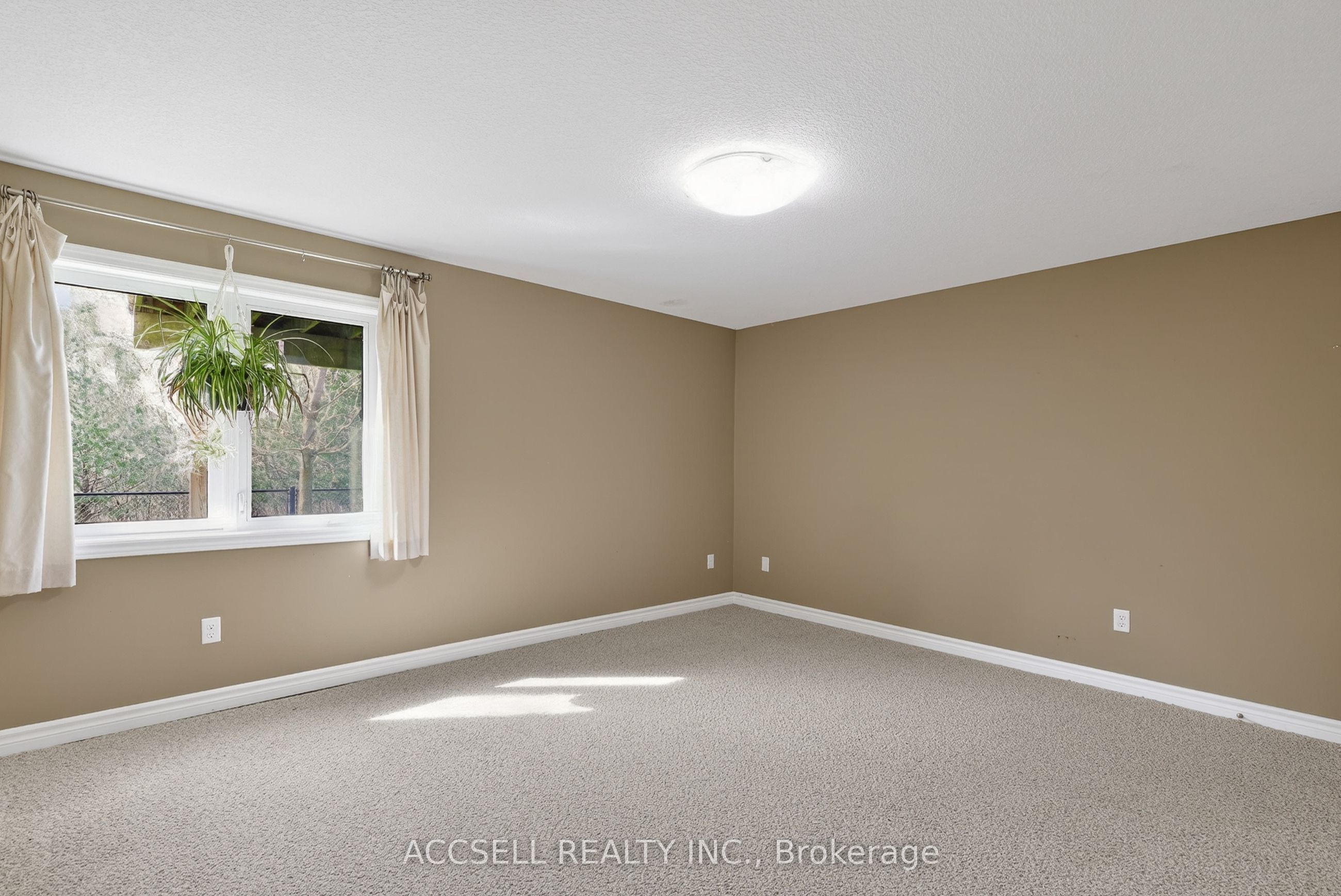 765 Killarney Road 51 Property Photo 36
