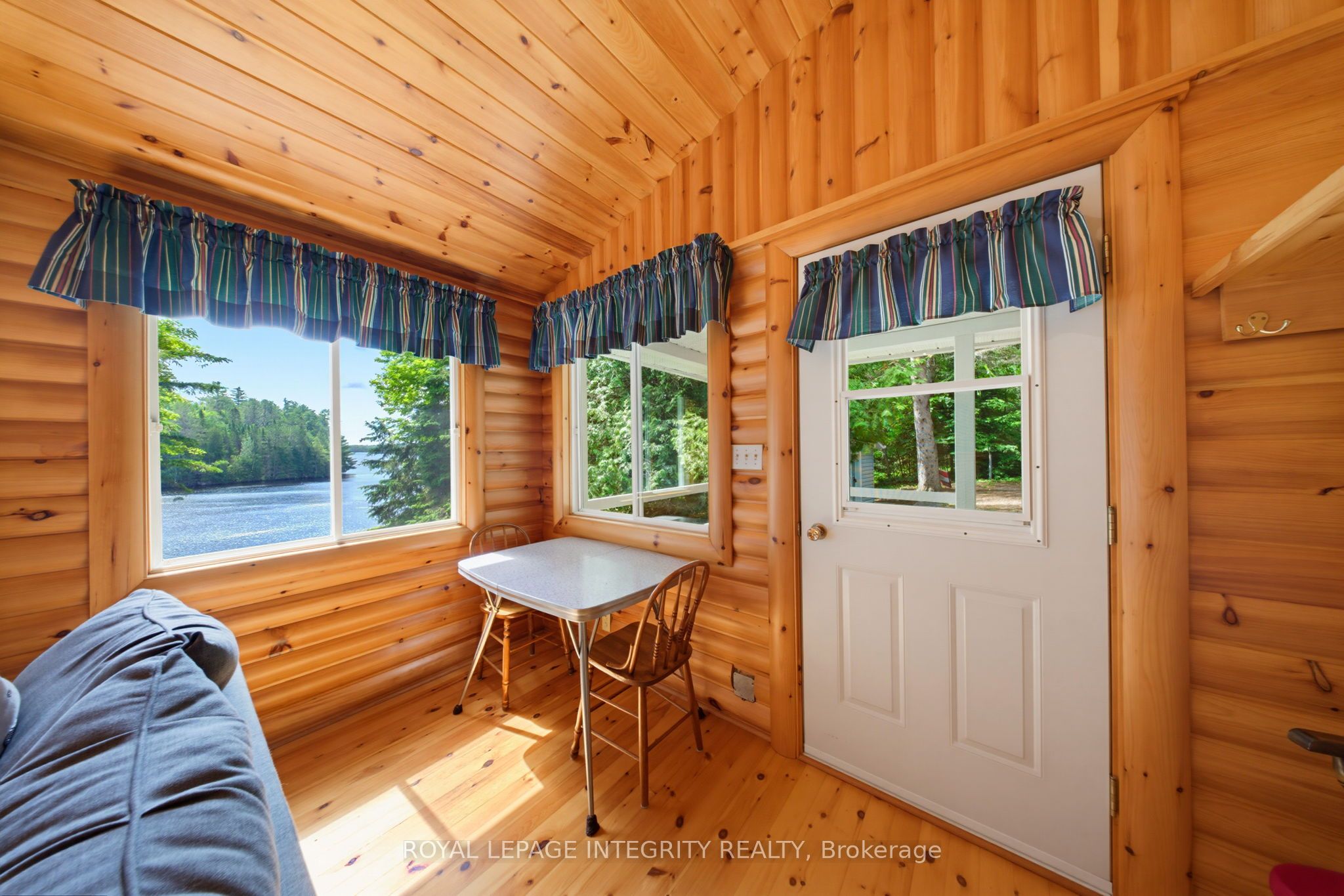 534 School House Lane Property Photo 15