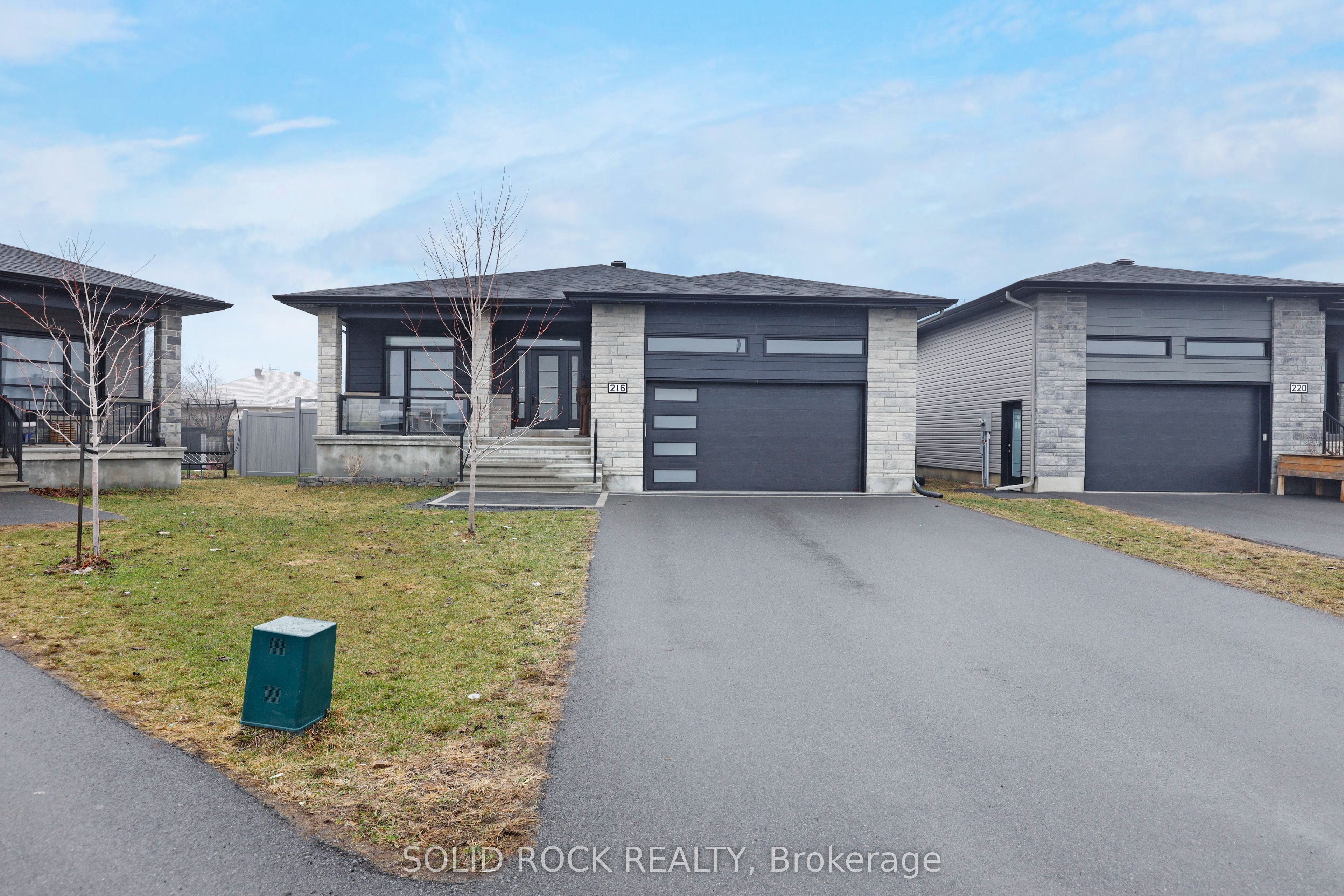216 Filion Street Property Photo 1