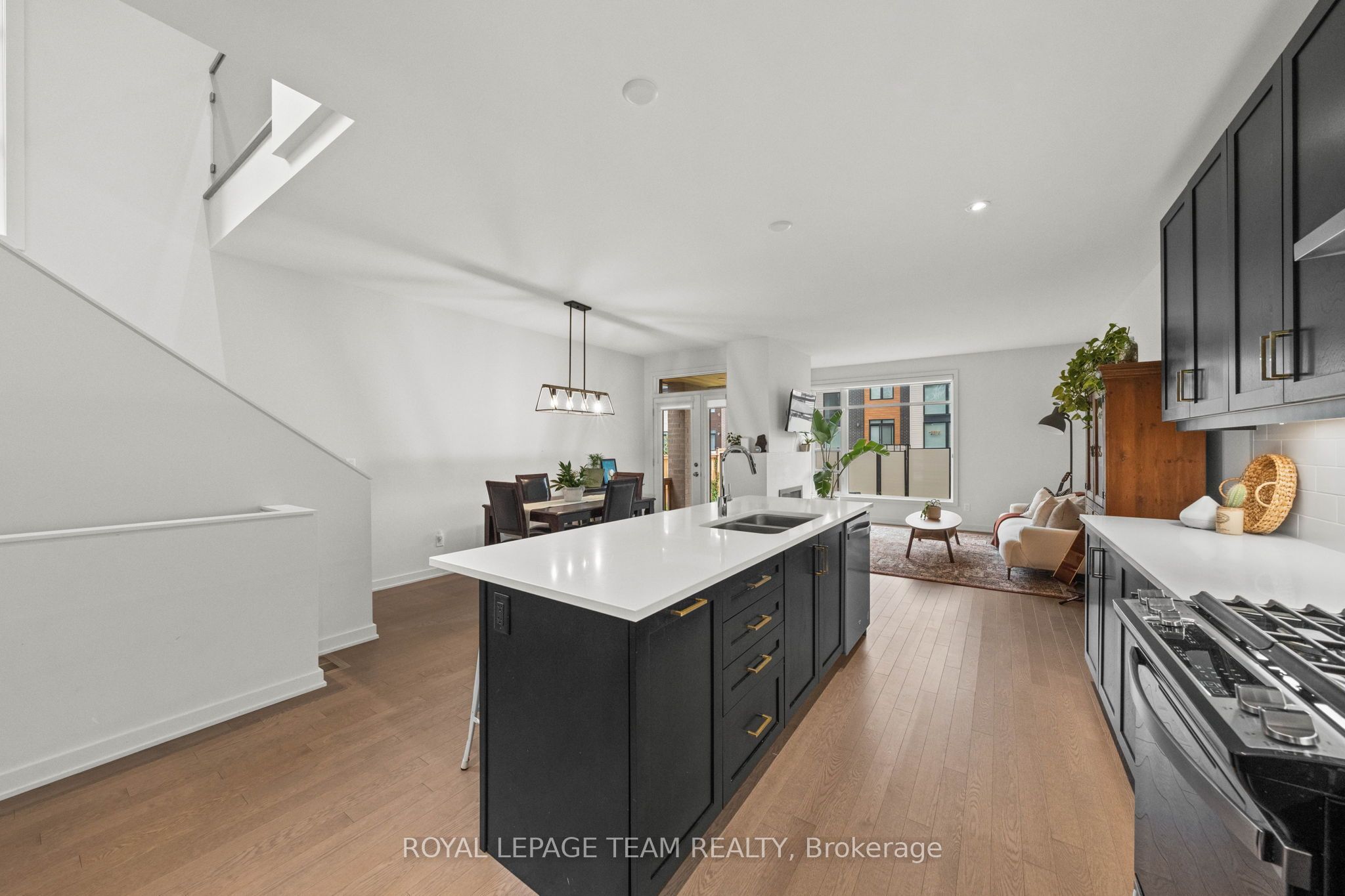 1037 Eider Street Property Photo 10