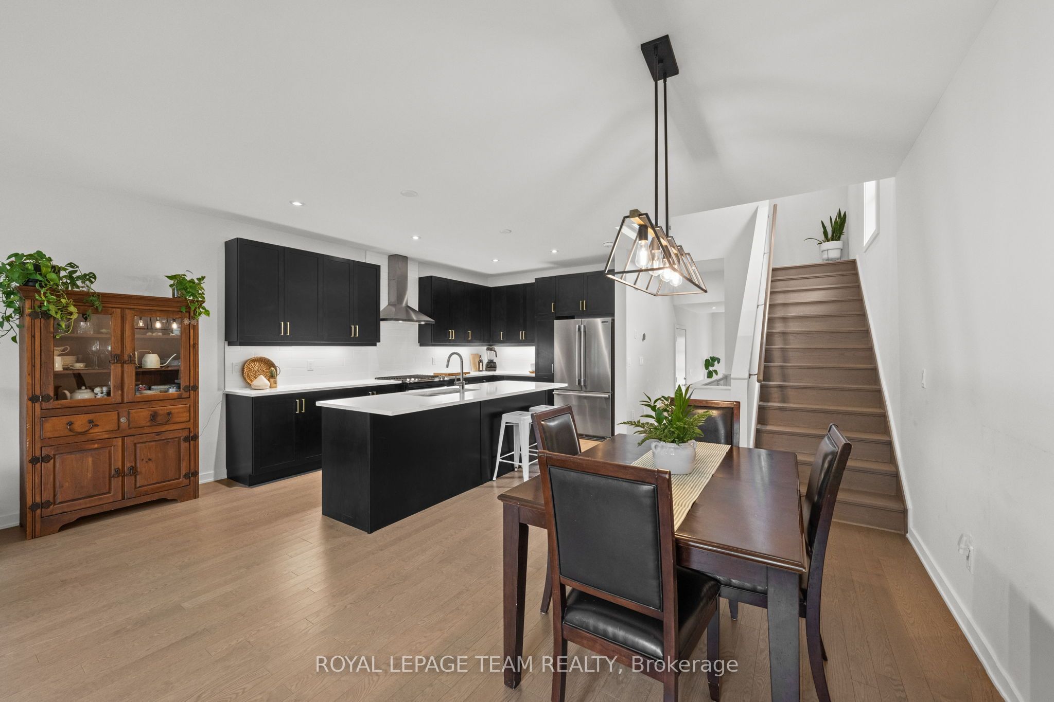 1037 Eider Street Property Photo 14