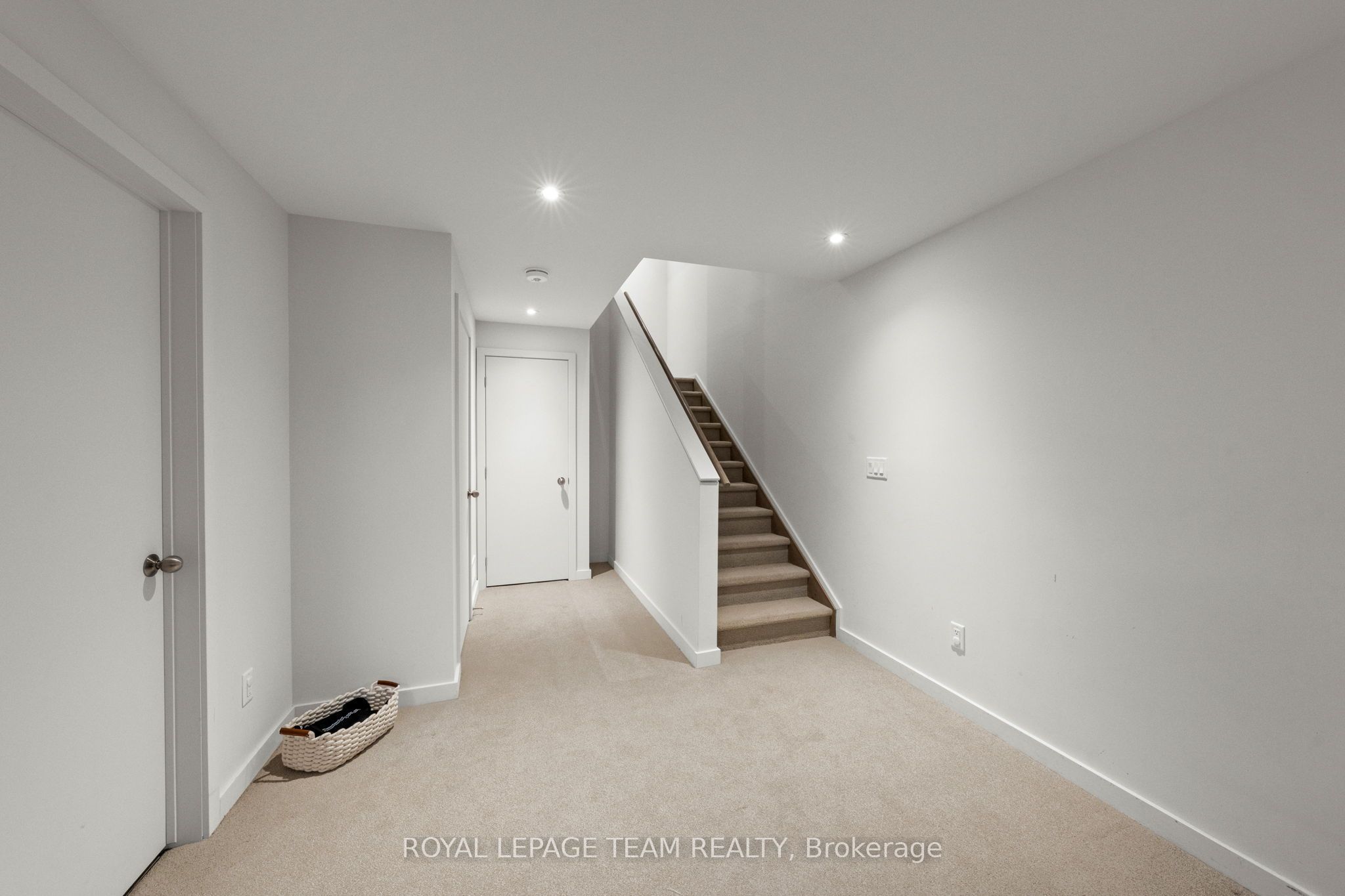 1037 Eider Street Property Photo 42