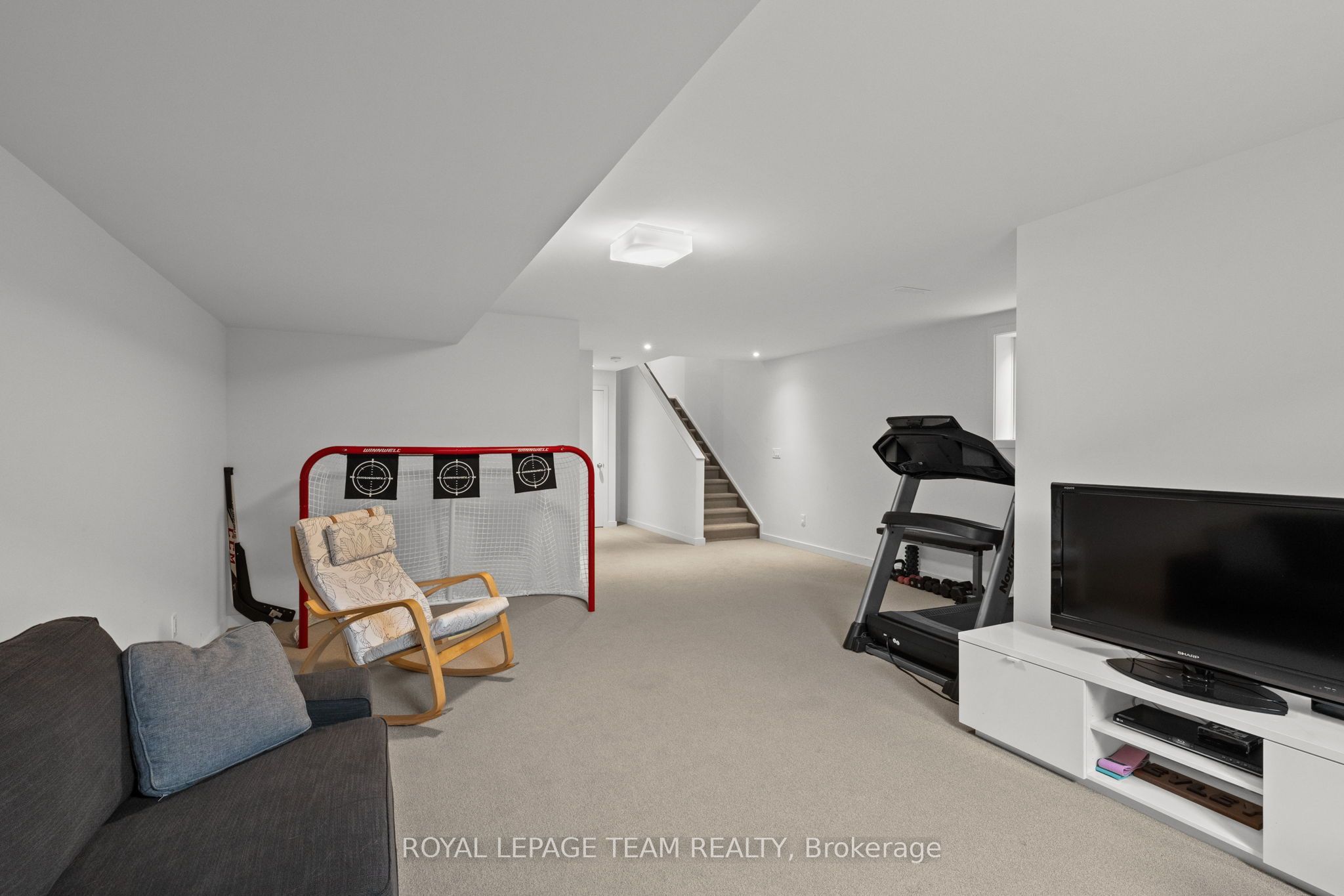 1037 Eider Street Property Photo 45