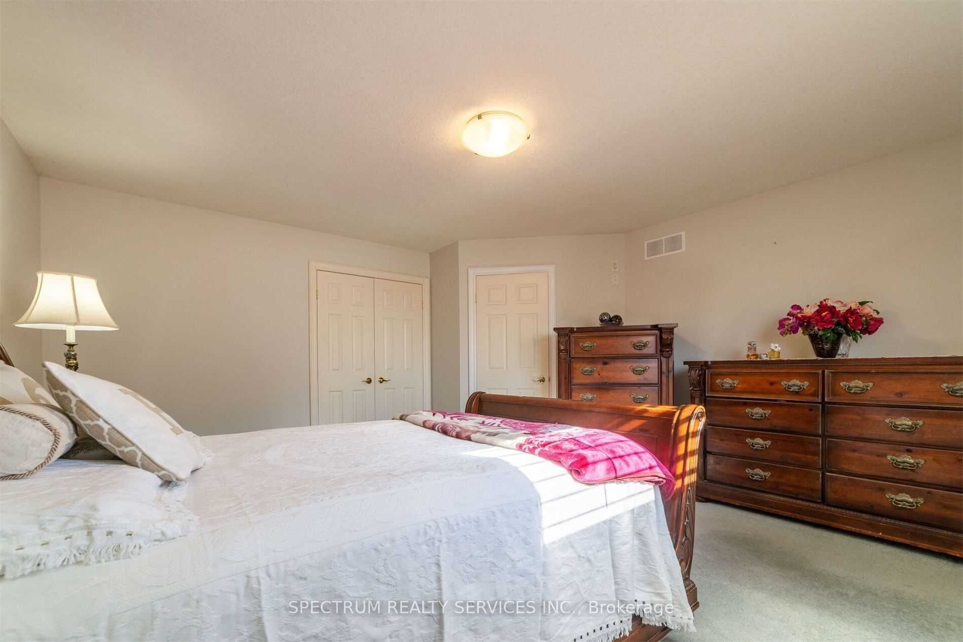 8112 Beaver Glen Drive Property Photo 24