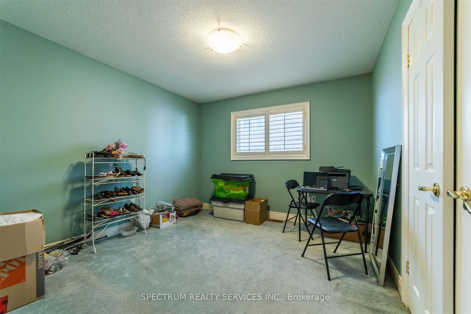 8112 Beaver Glen Drive Property Photo 32