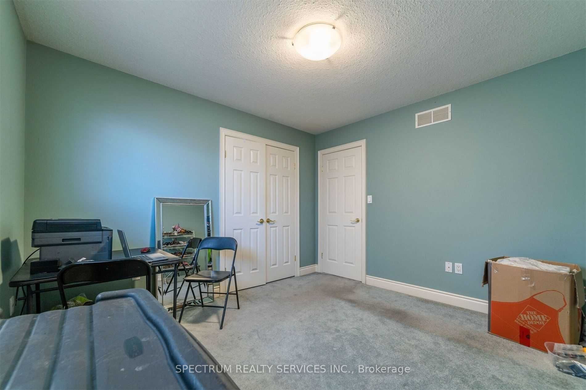 8112 Beaver Glen Drive Property Photo 33