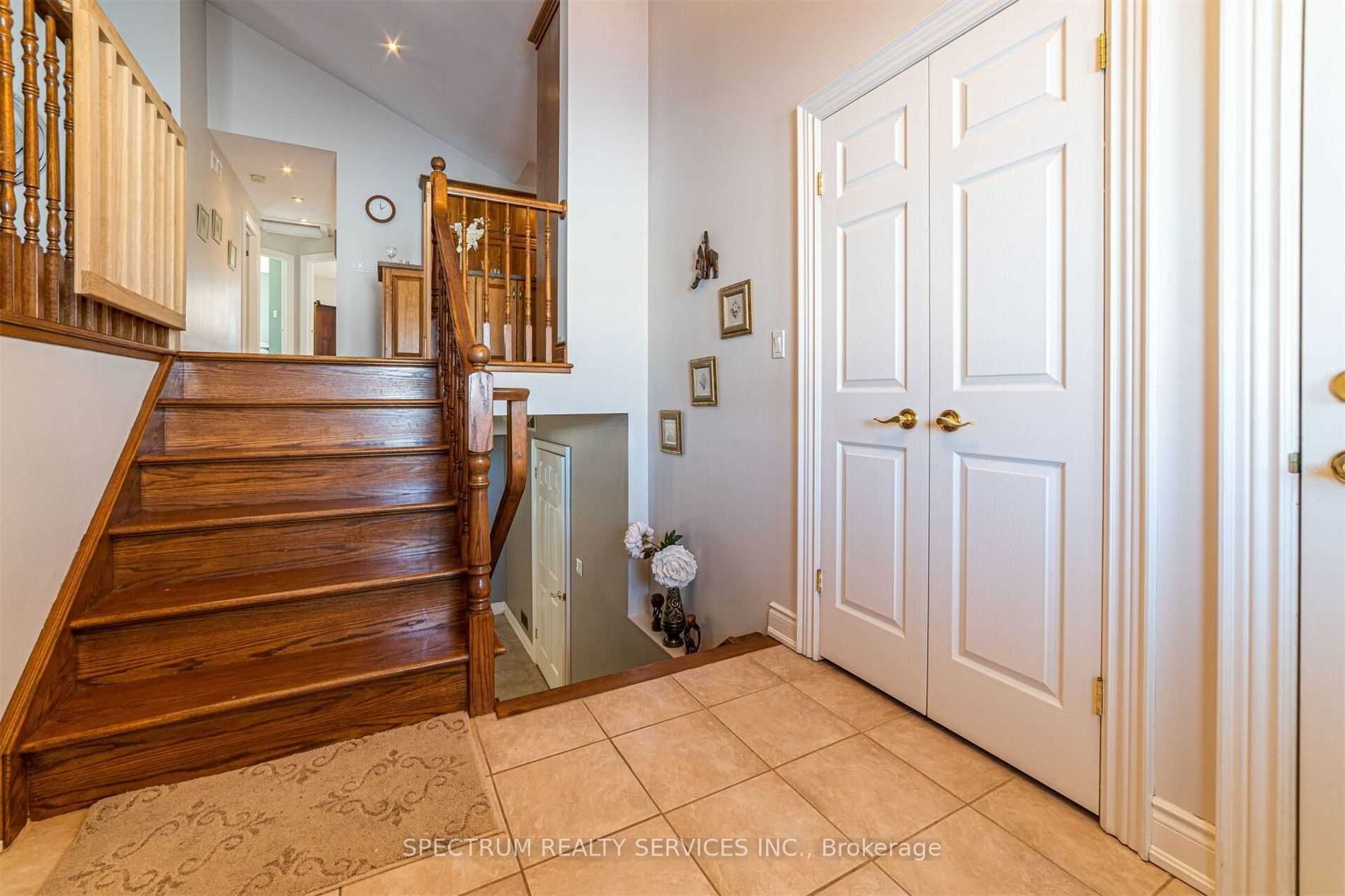8112 Beaver Glen Drive Property Photo 34
