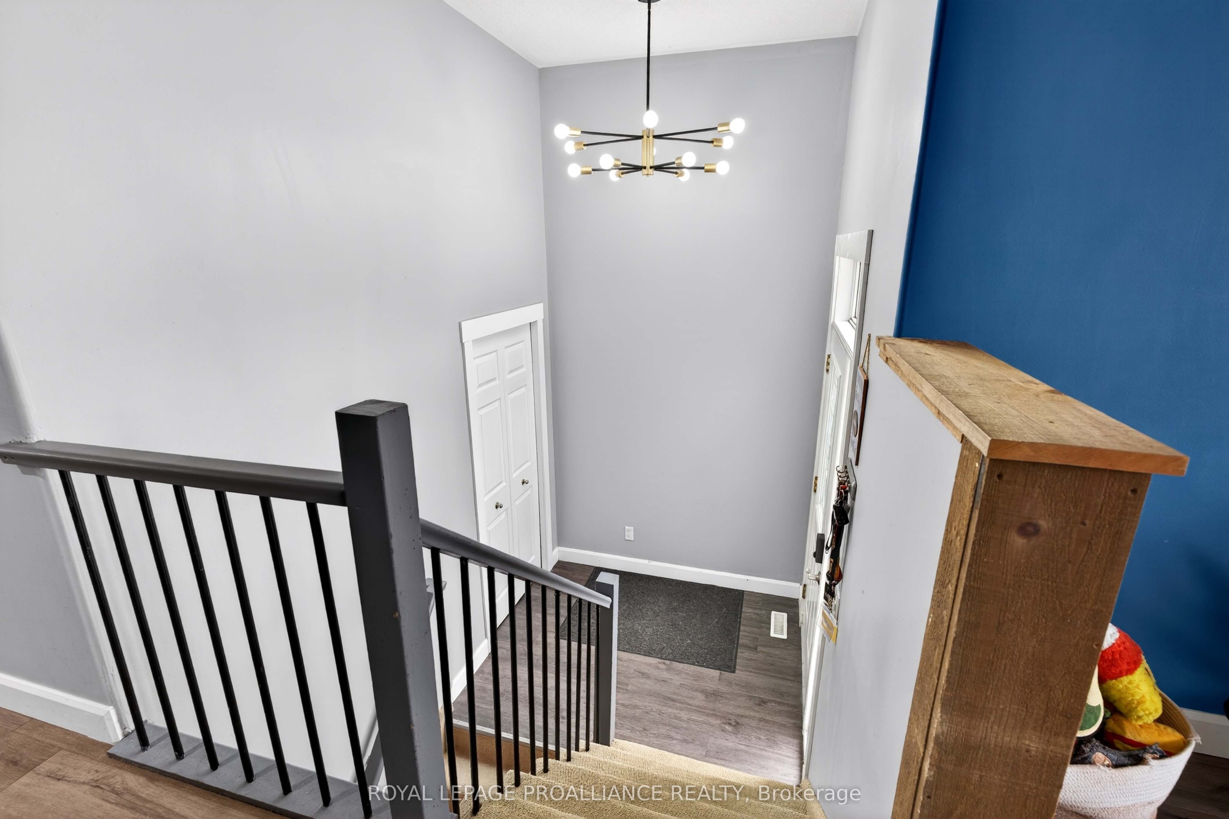 733 Tanner Drive Property Photo 3