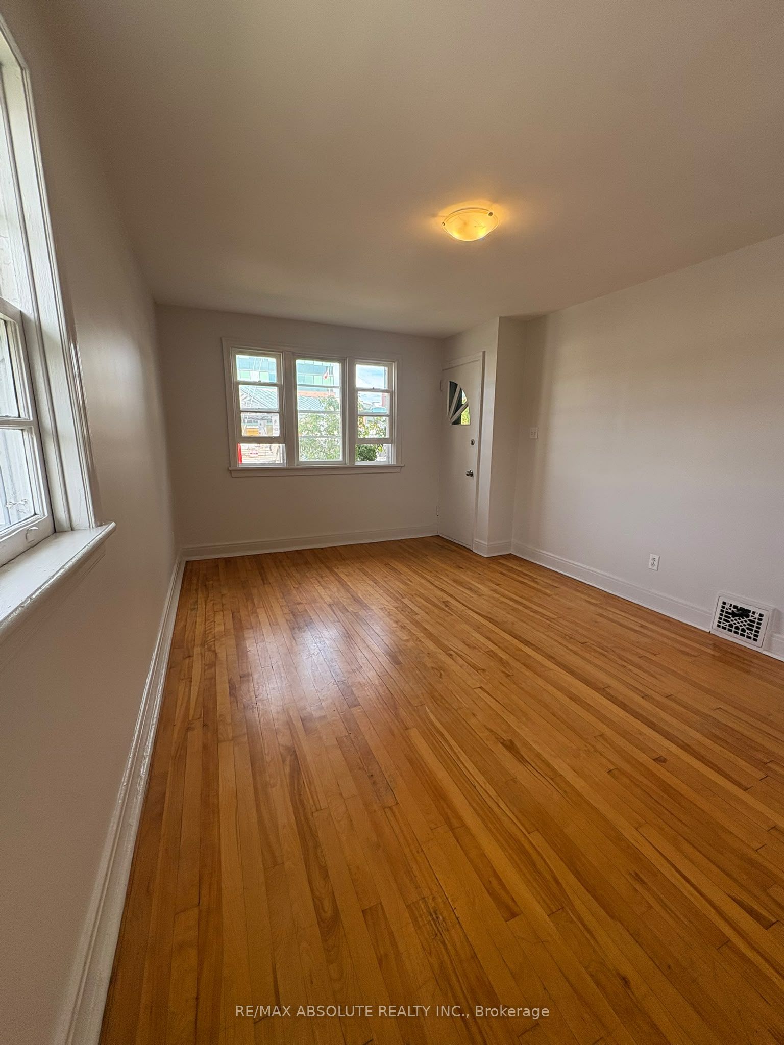 2 Holland Avenue 1 Property Photo 6