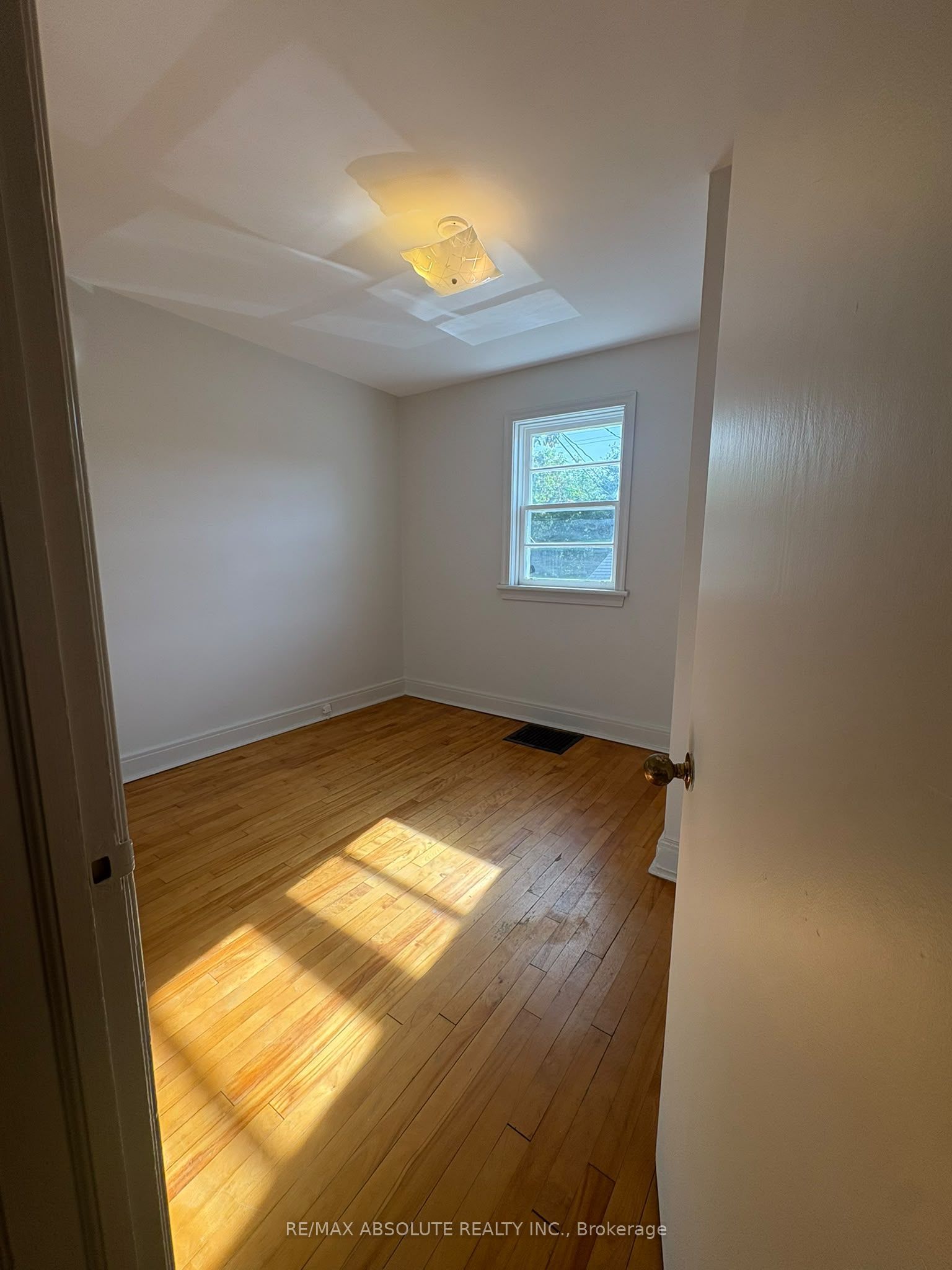 2 Holland Avenue 1 Property Photo 22