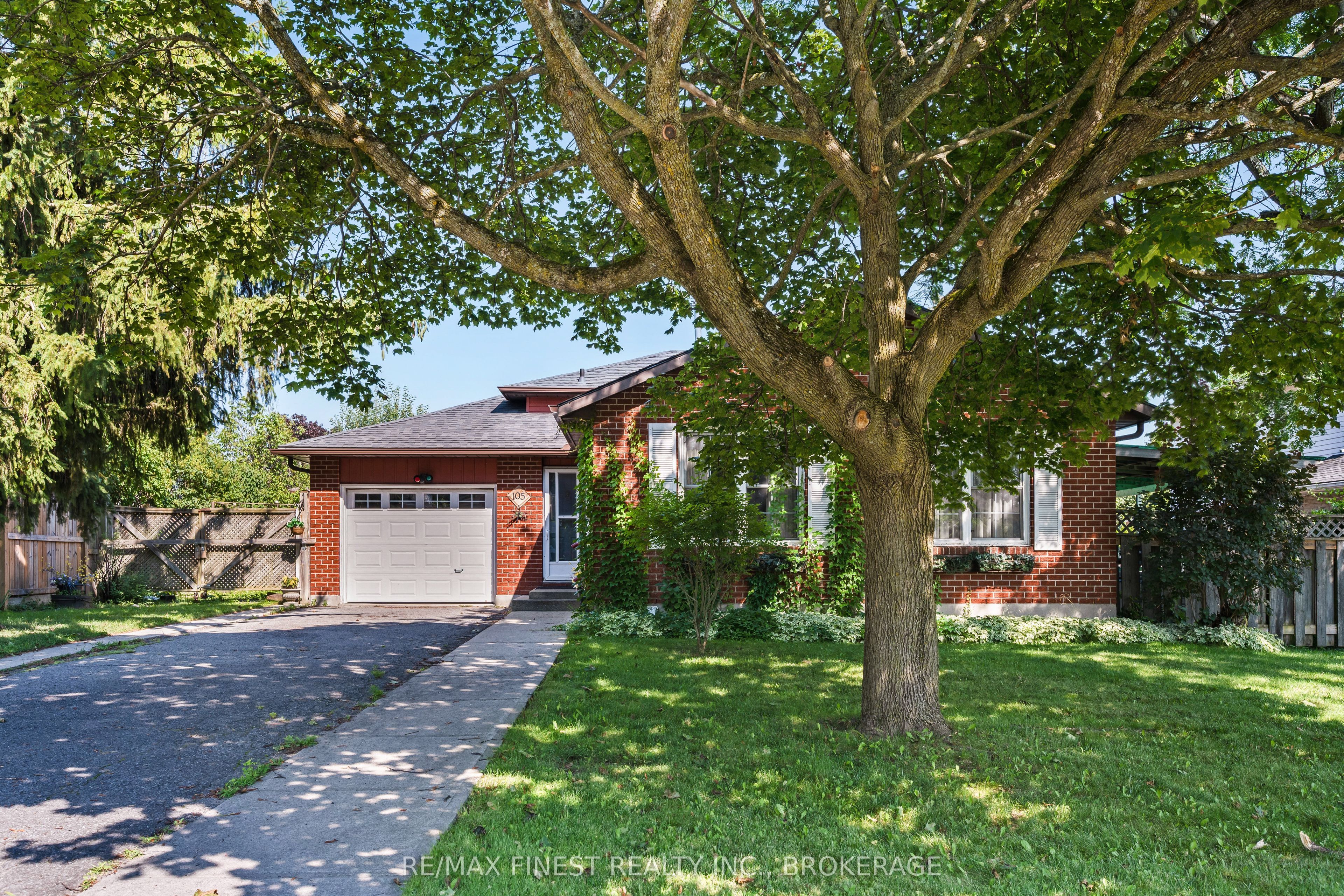 105 Grenadier Drive Property Photo 3