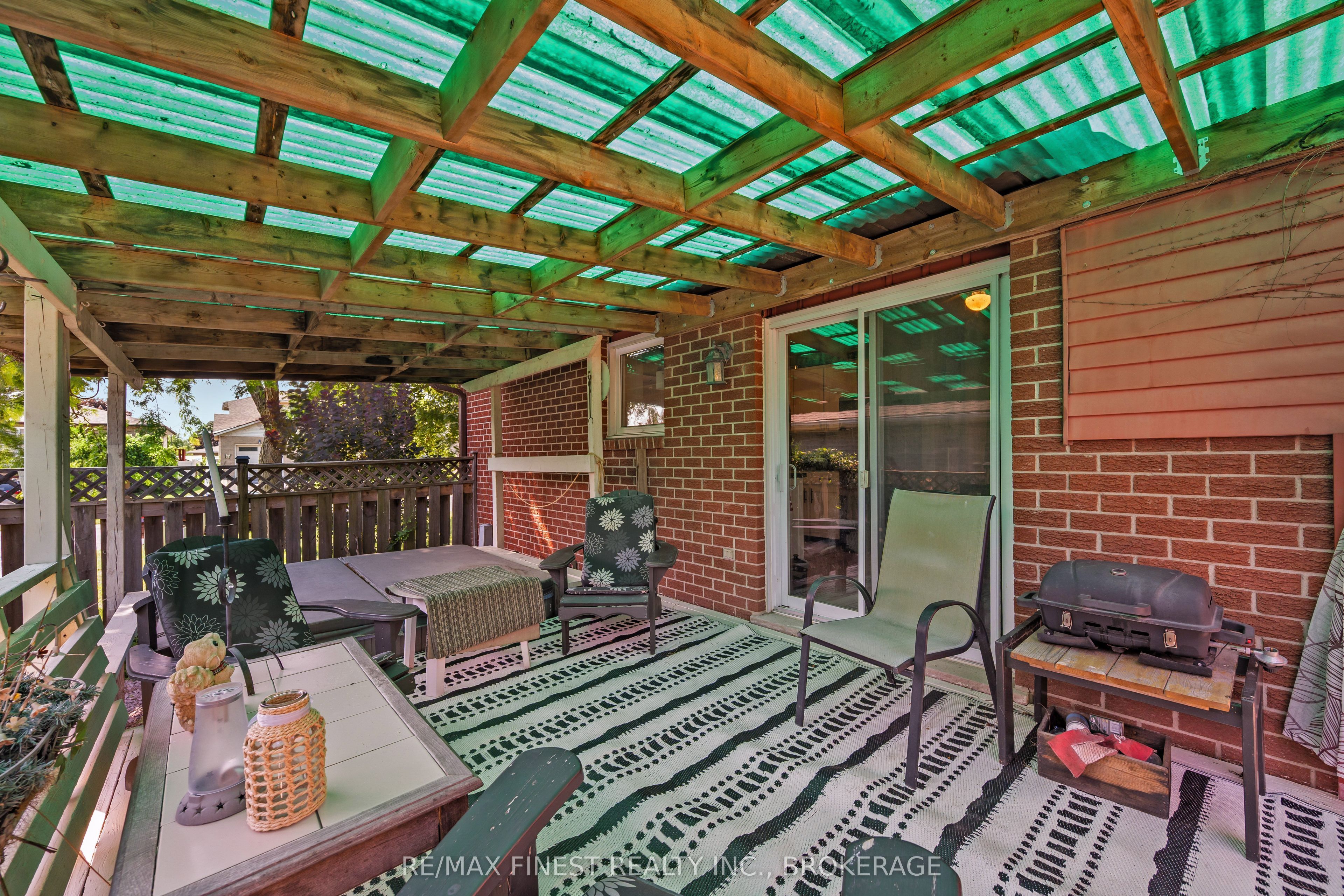 105 Grenadier Drive Property Photo 12