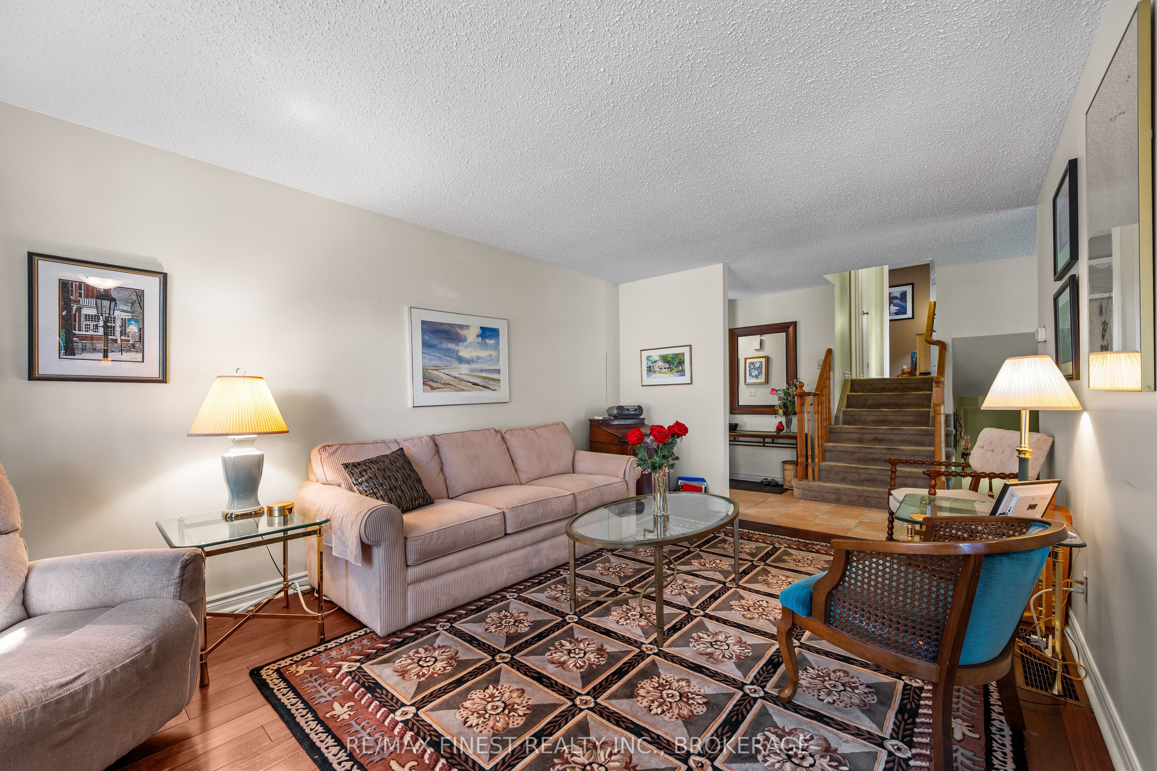 105 Grenadier Drive Property Photo 15