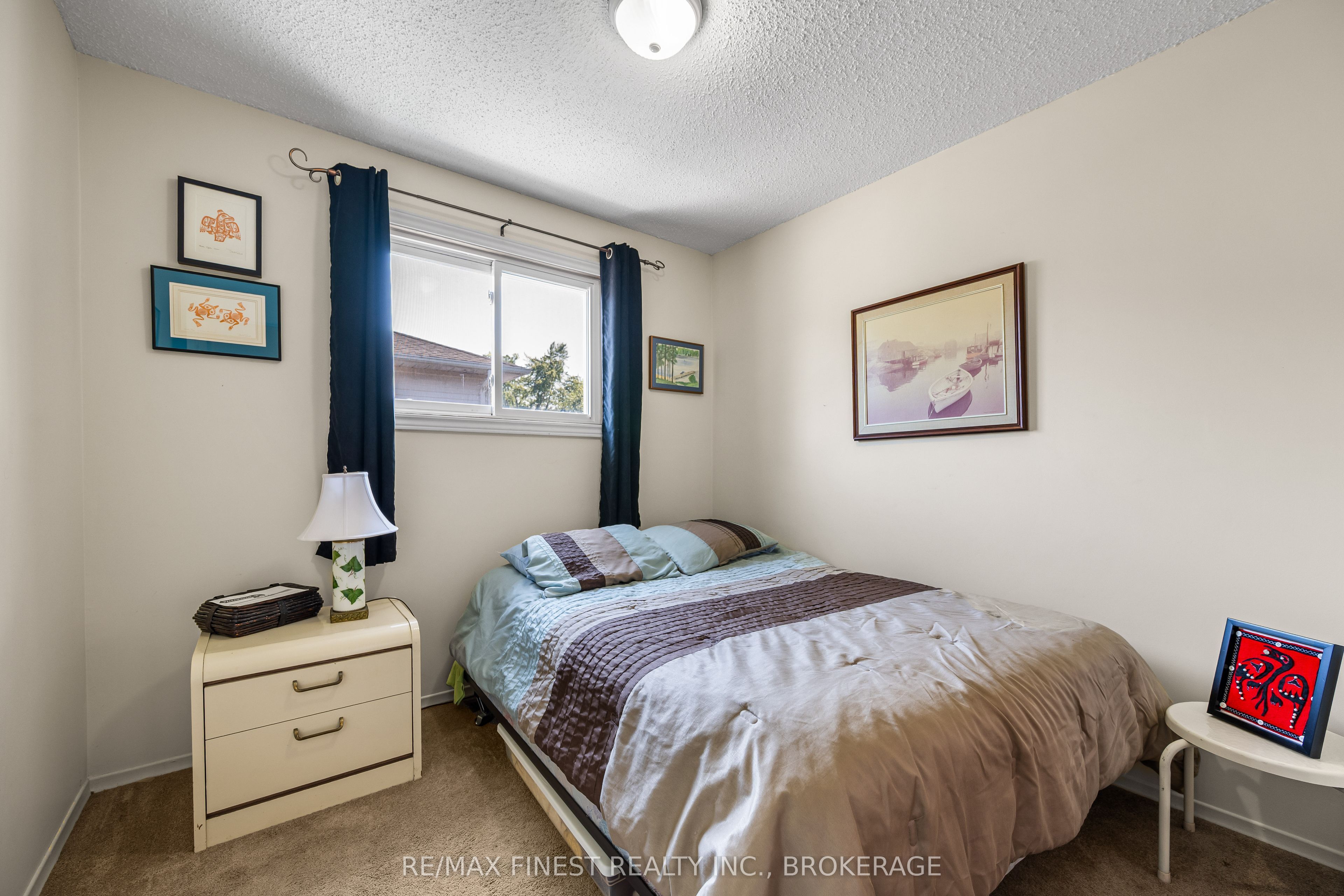 105 Grenadier Drive Property Photo 23