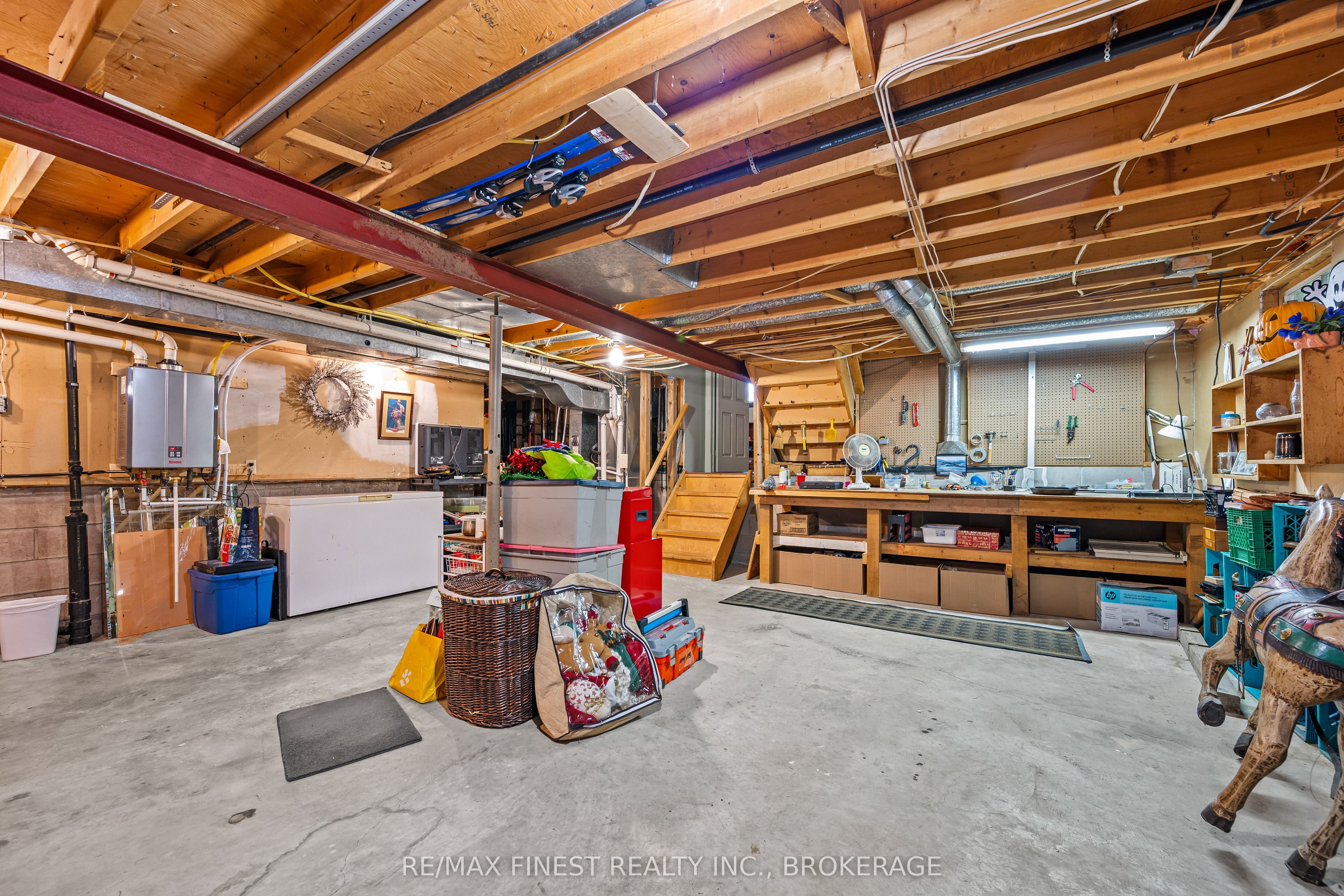 105 Grenadier Drive Property Photo 34