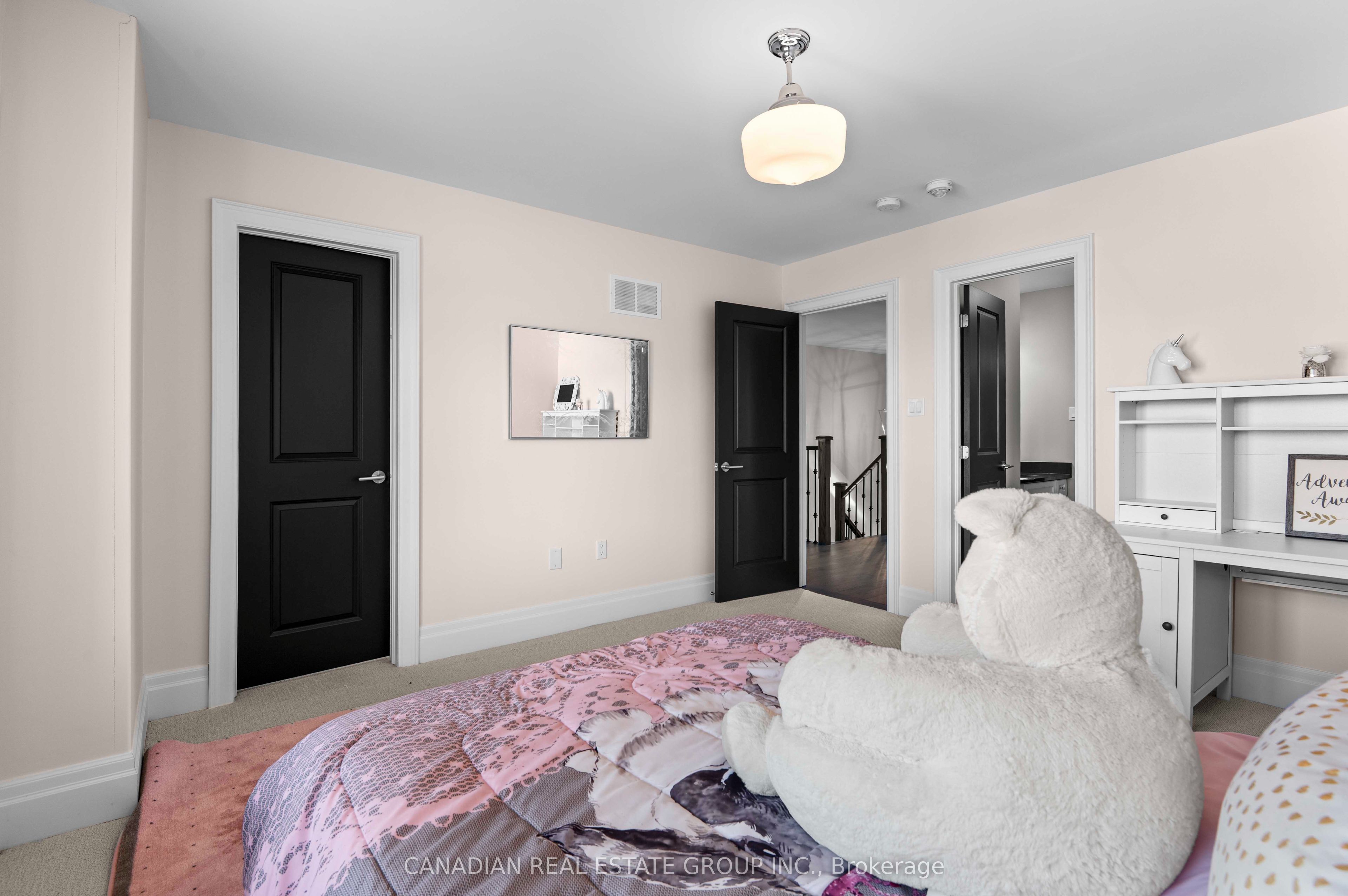 300 E Hagan Street E Property Photo 28