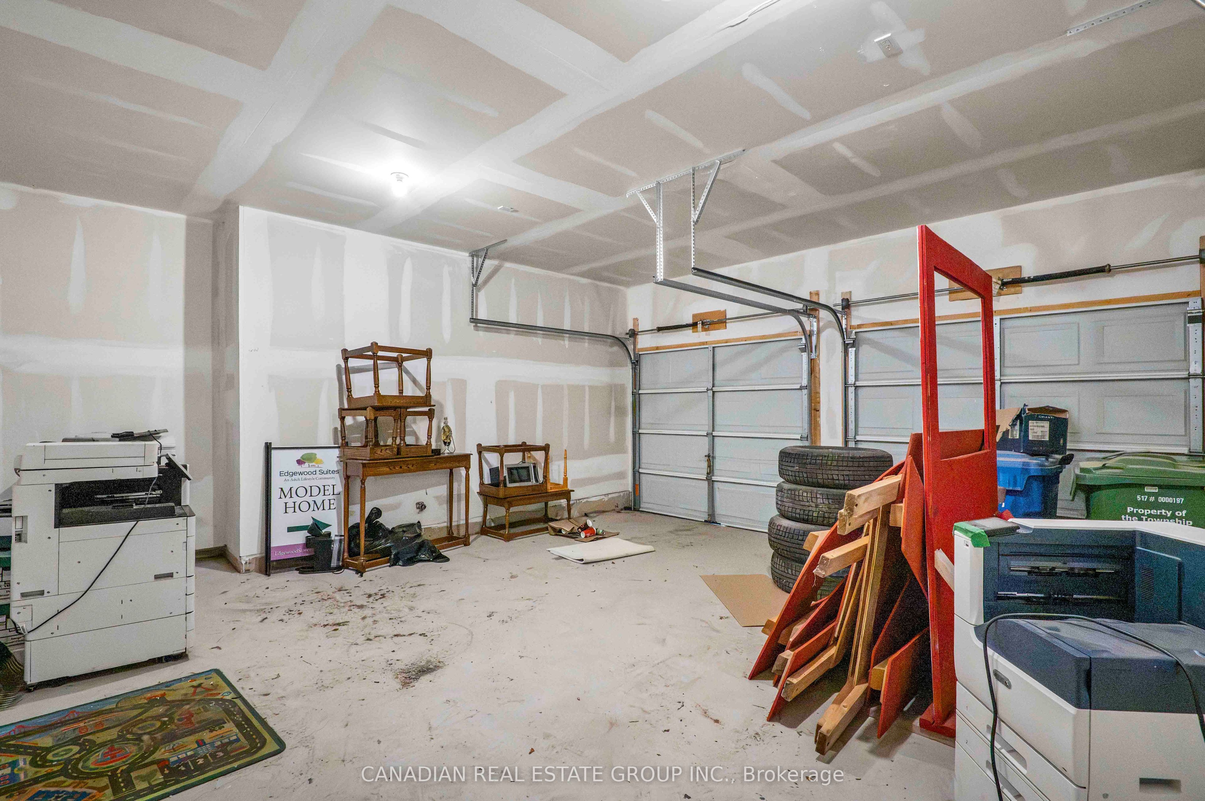 300 E Hagan Street E Property Photo 39