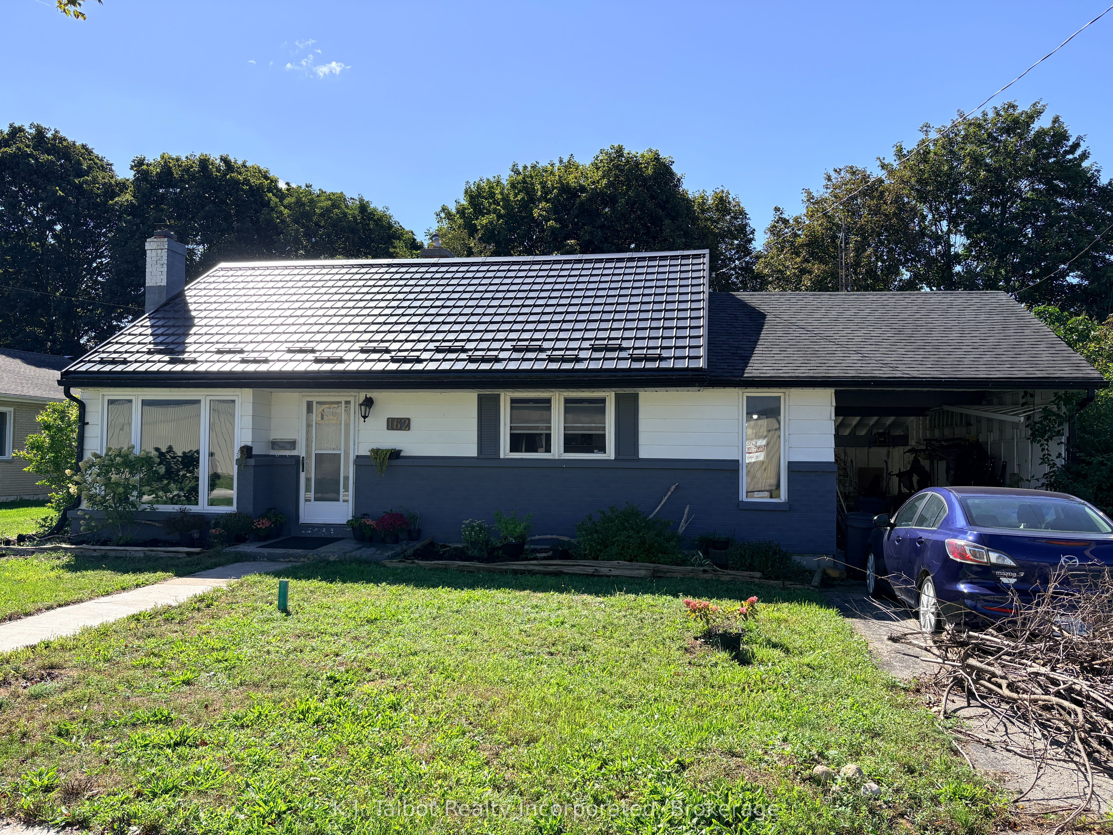 162 Anglesea Street Property Photo 1