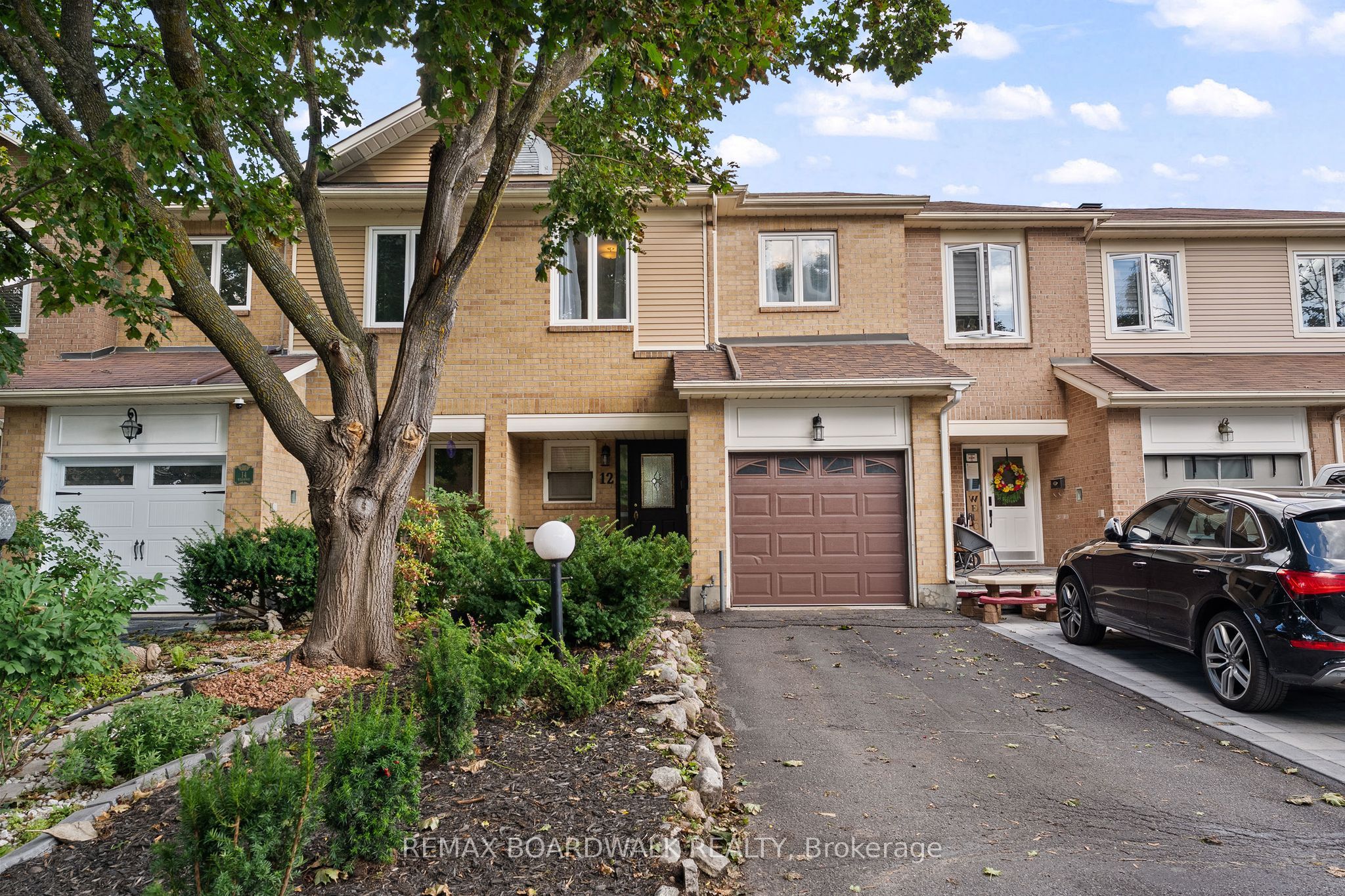 12 Willwood Crescent Property Photo 1