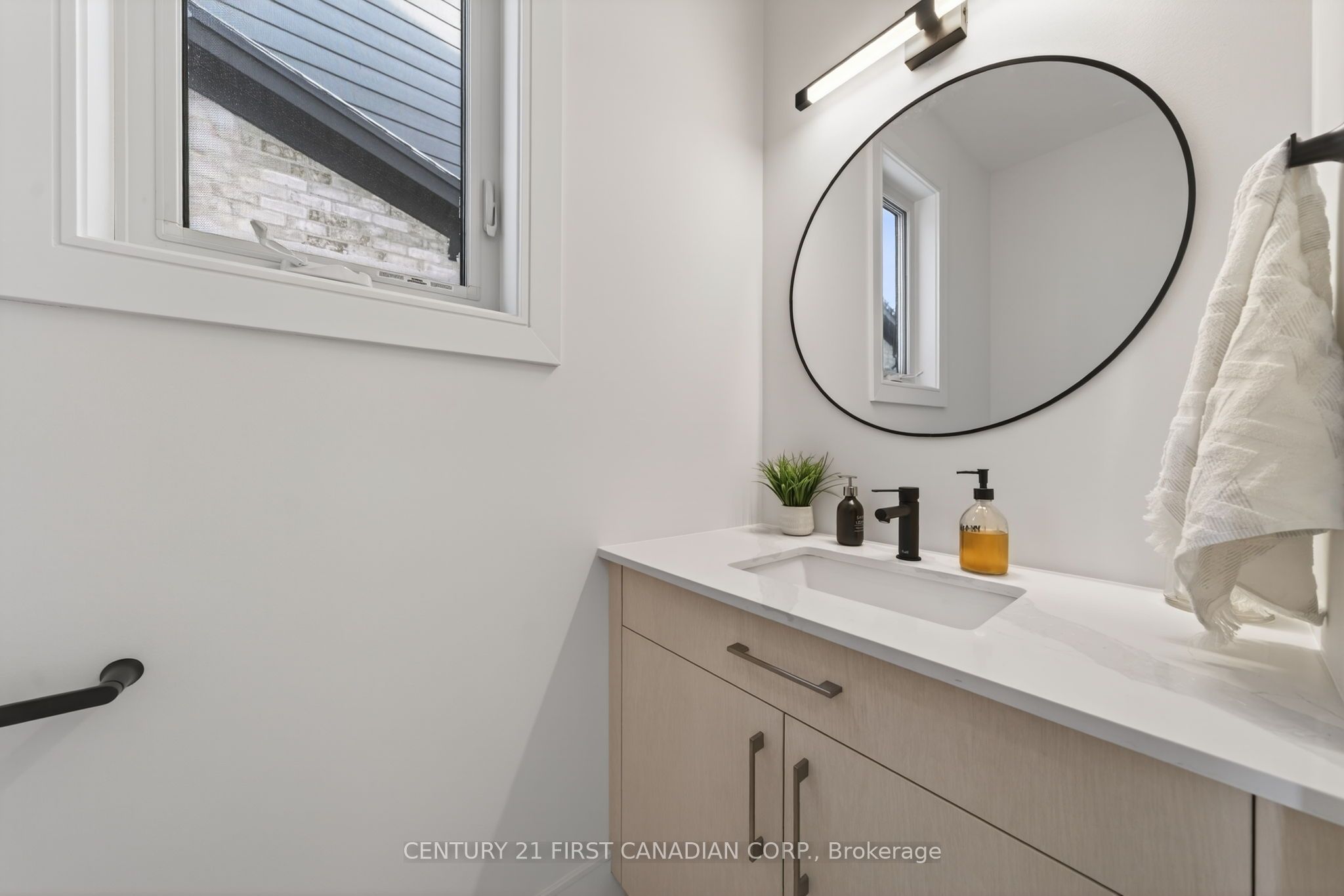 16 Sheldabren Street Property Photo 6