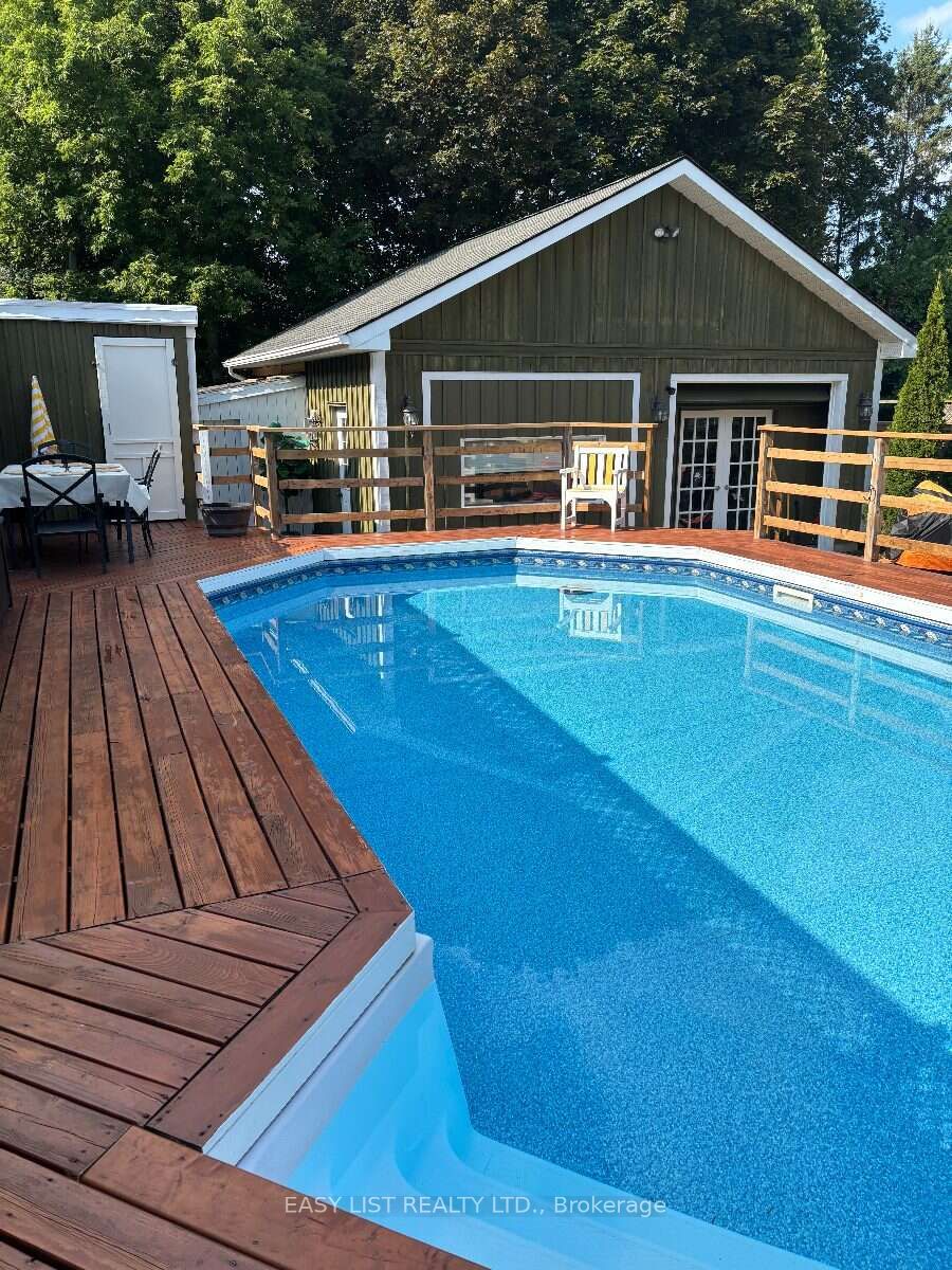 32 Nelson Street E Property Photo 11