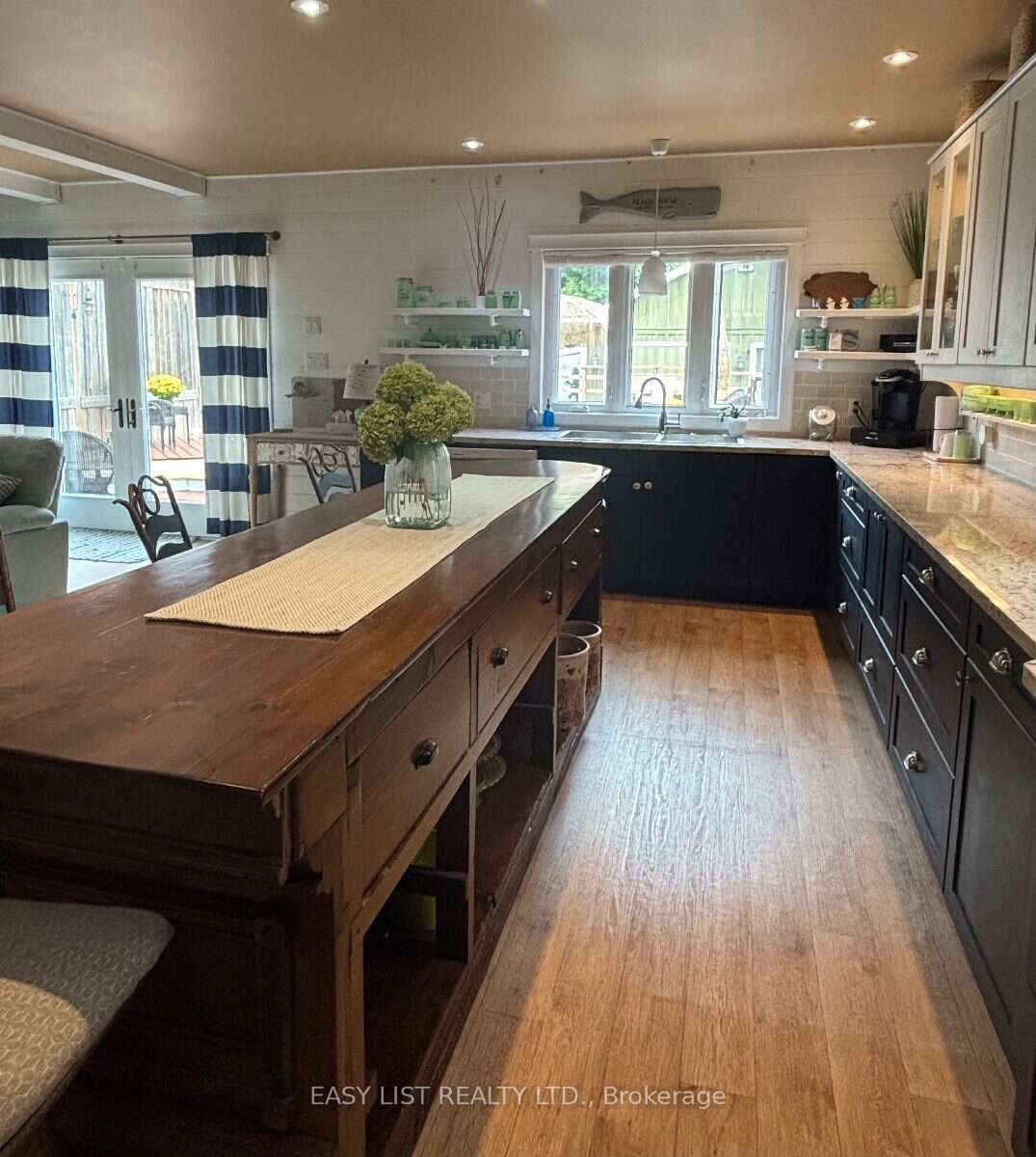 32 Nelson Street E Property Photo 20