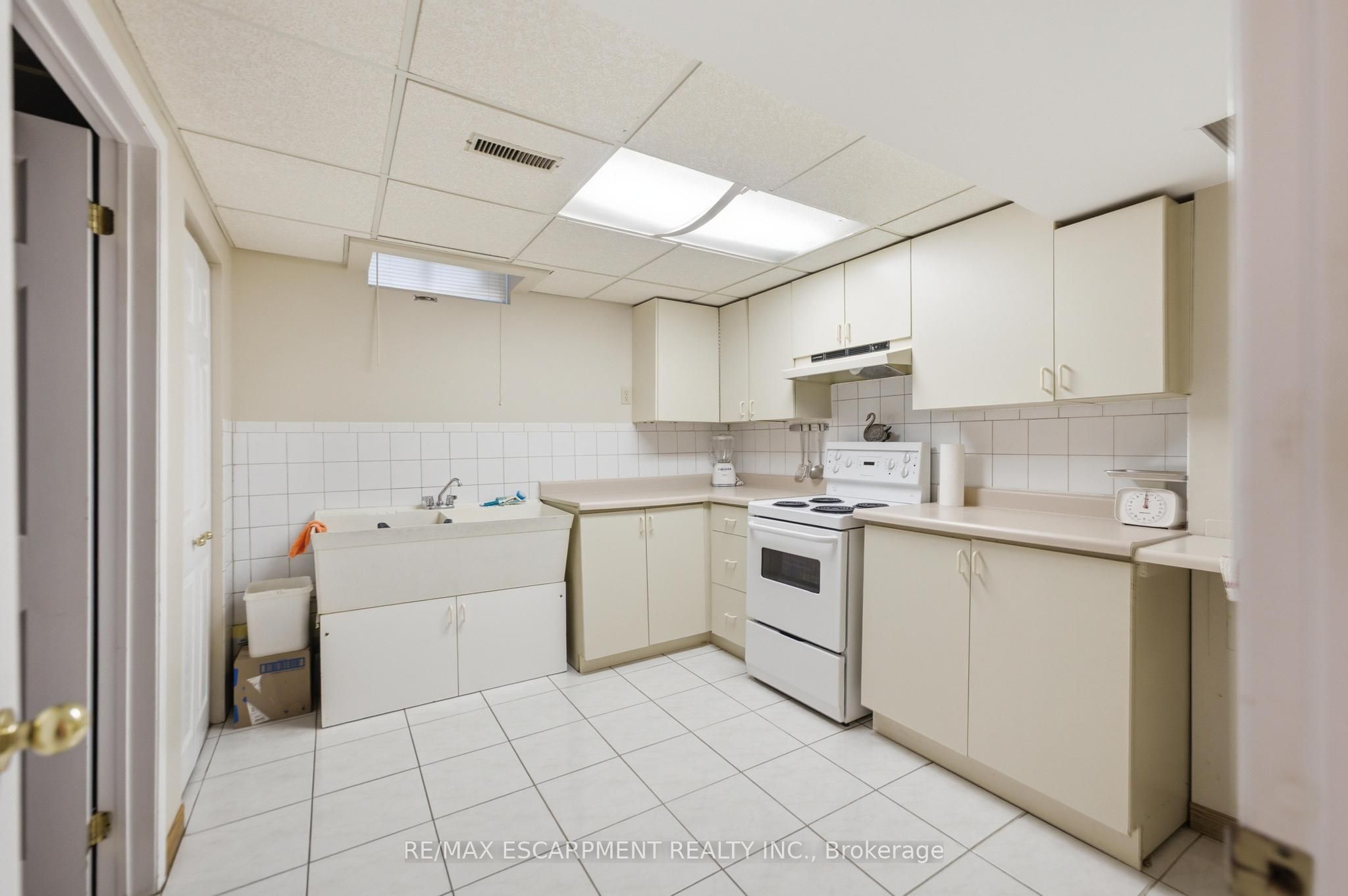 11 Gabriele Court Property Photo 32