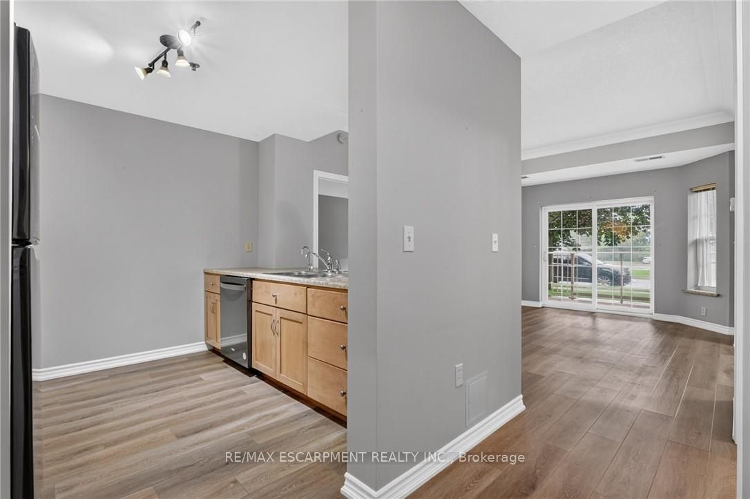 317 Lock Street W 113 Property Photo 7