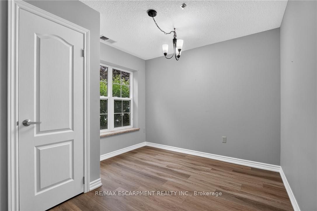 317 Lock Street W 113 Property Photo 12