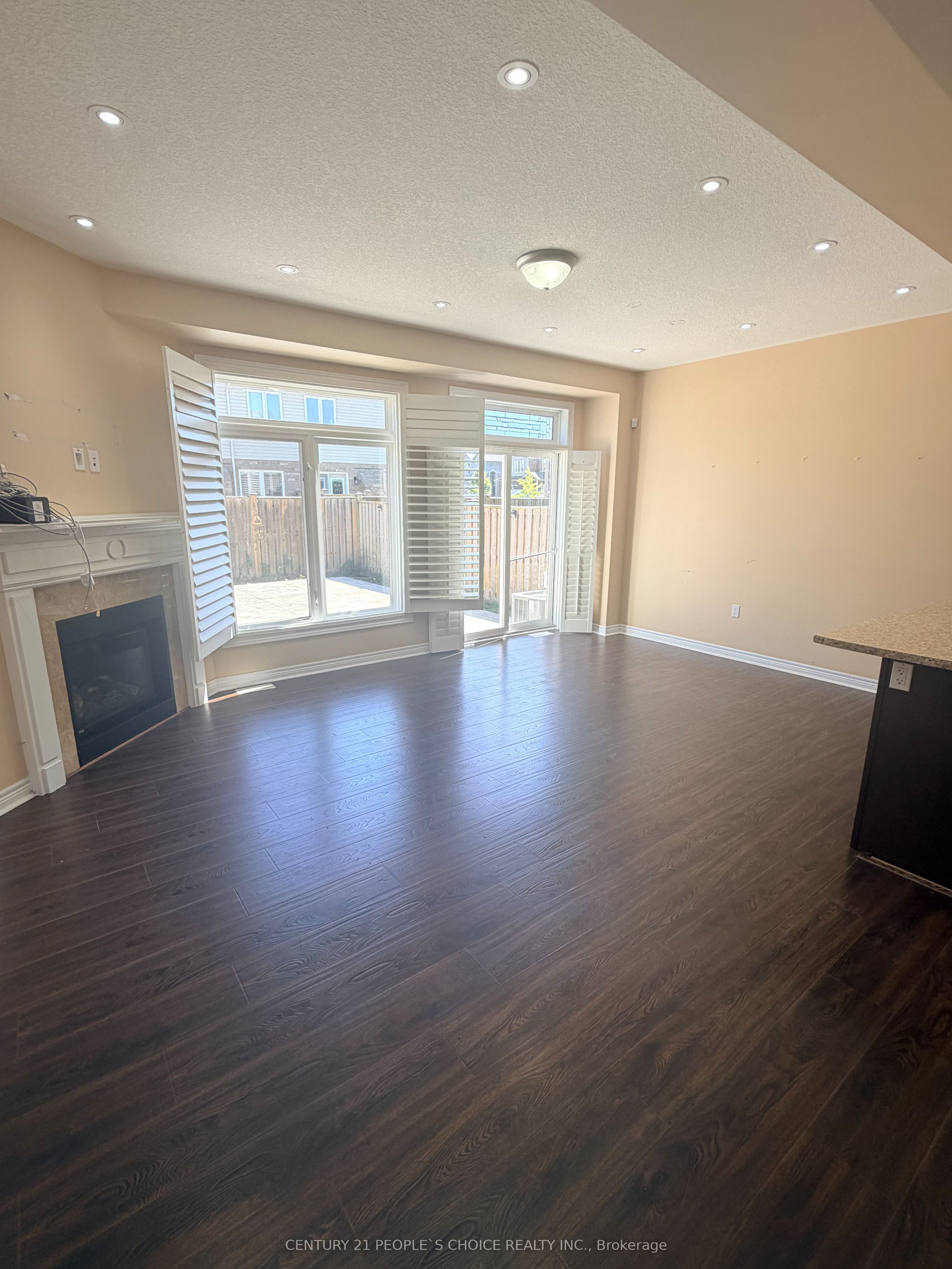 4 Charleswood Crescent Property Photo 7