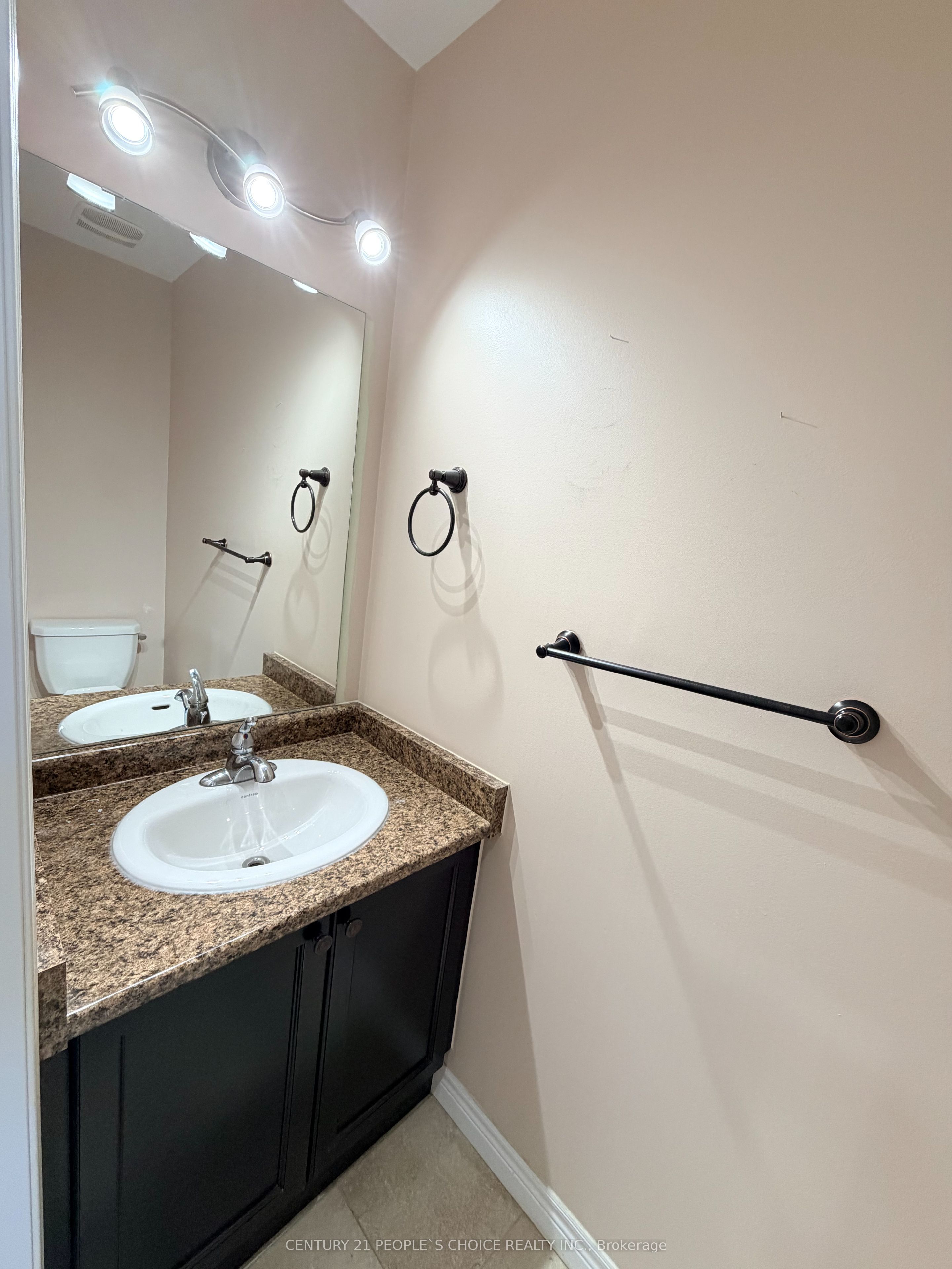 4 Charleswood Crescent Property Photo 12