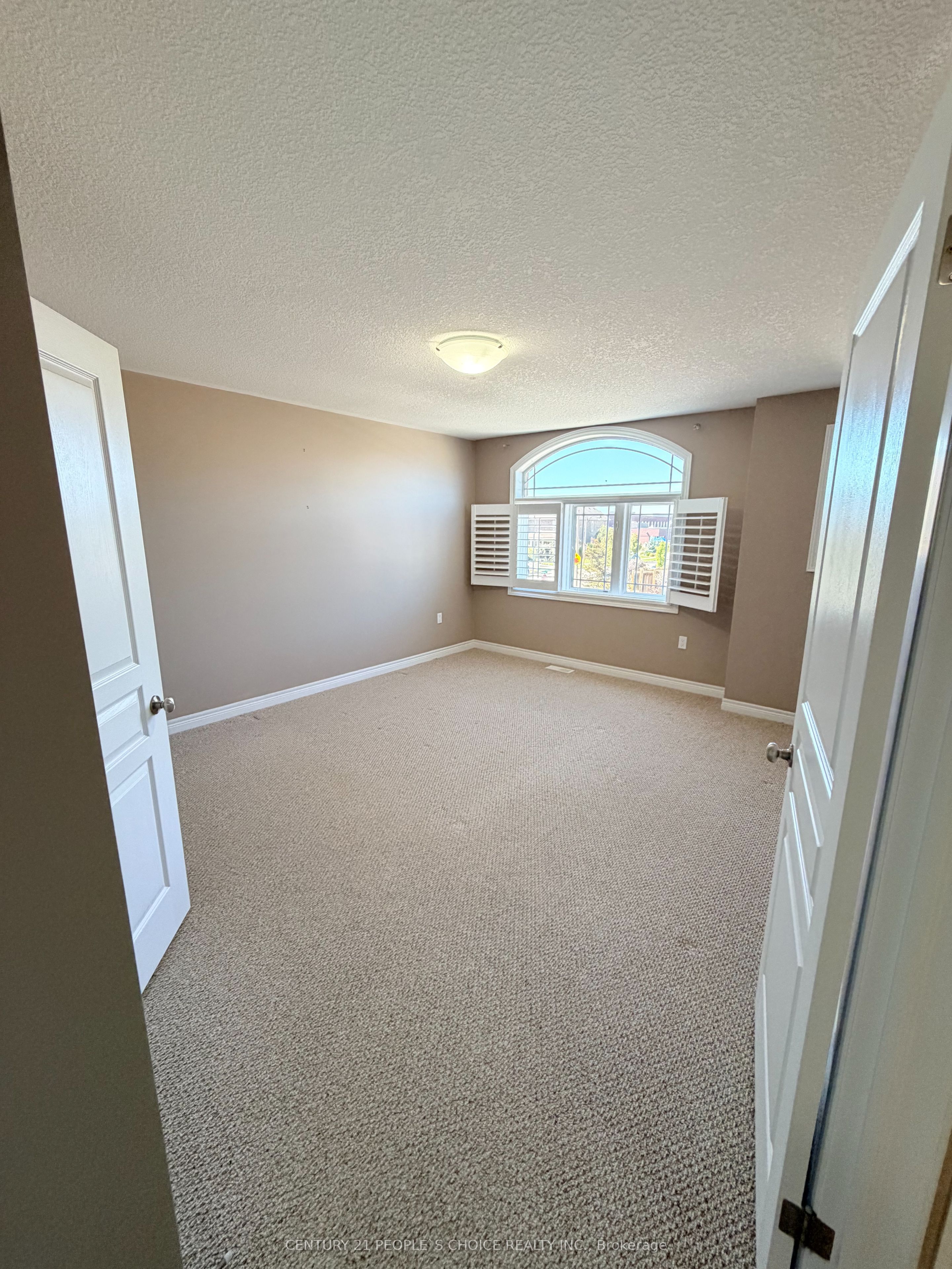 4 Charleswood Crescent Property Photo 18