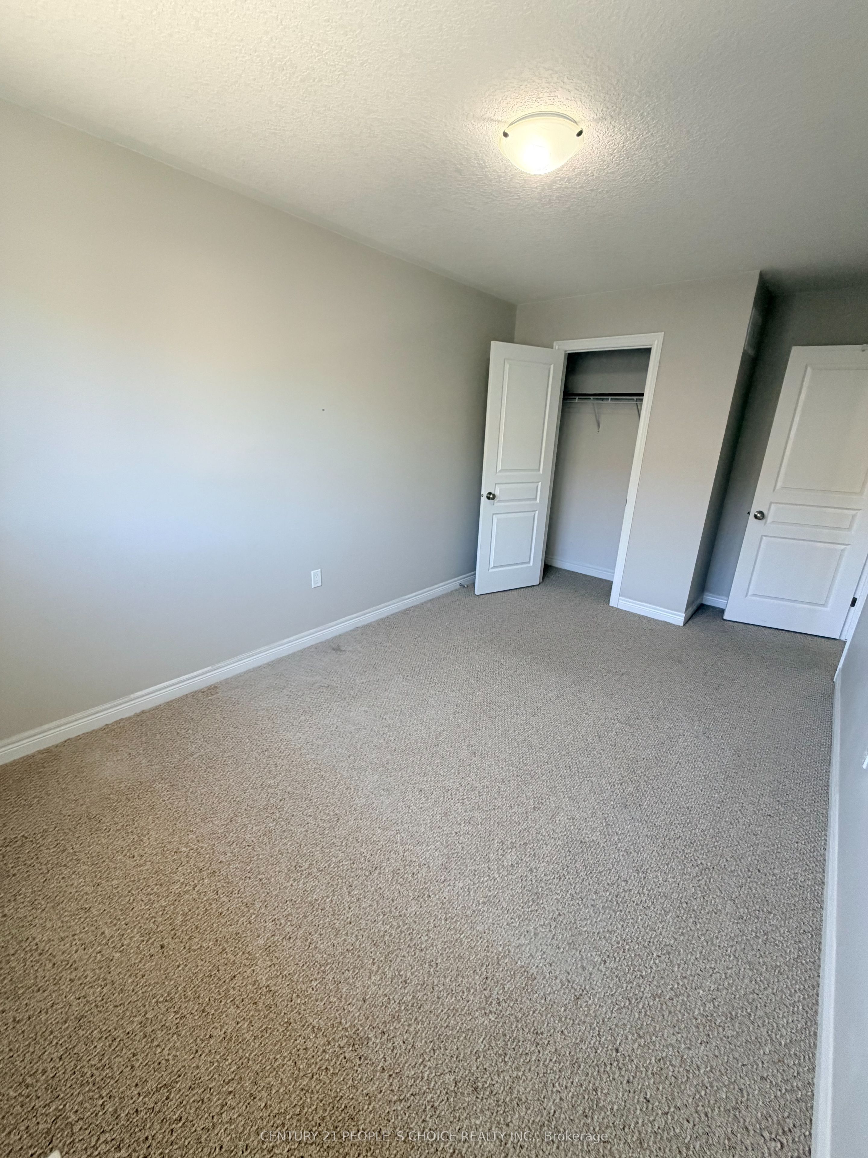4 Charleswood Crescent Property Photo 25