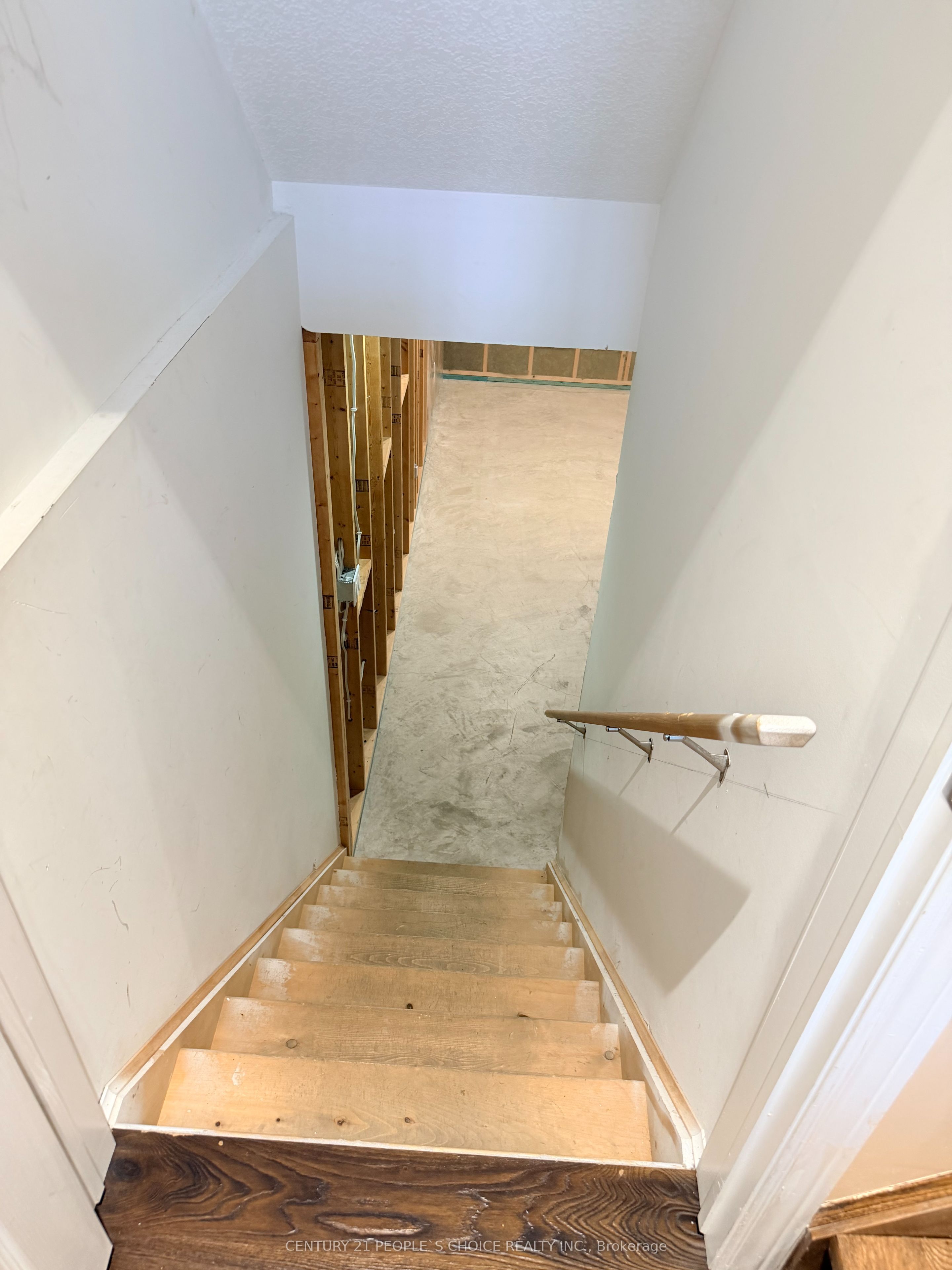 4 Charleswood Crescent Property Photo 35