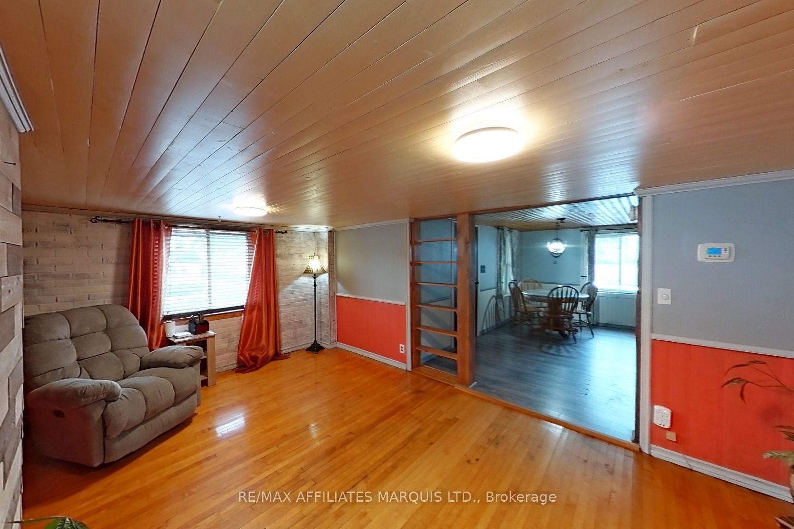 32 Seymour Avenue Property Photo 9