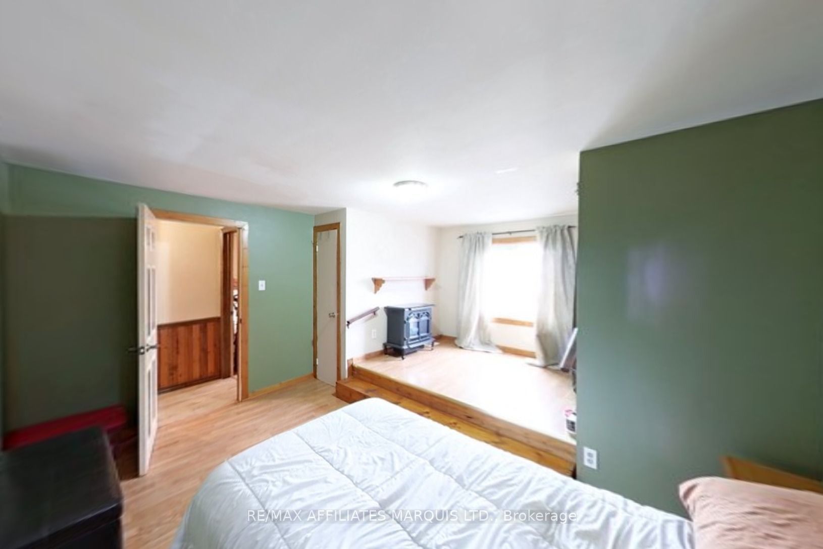 32 Seymour Avenue Property Photo 14