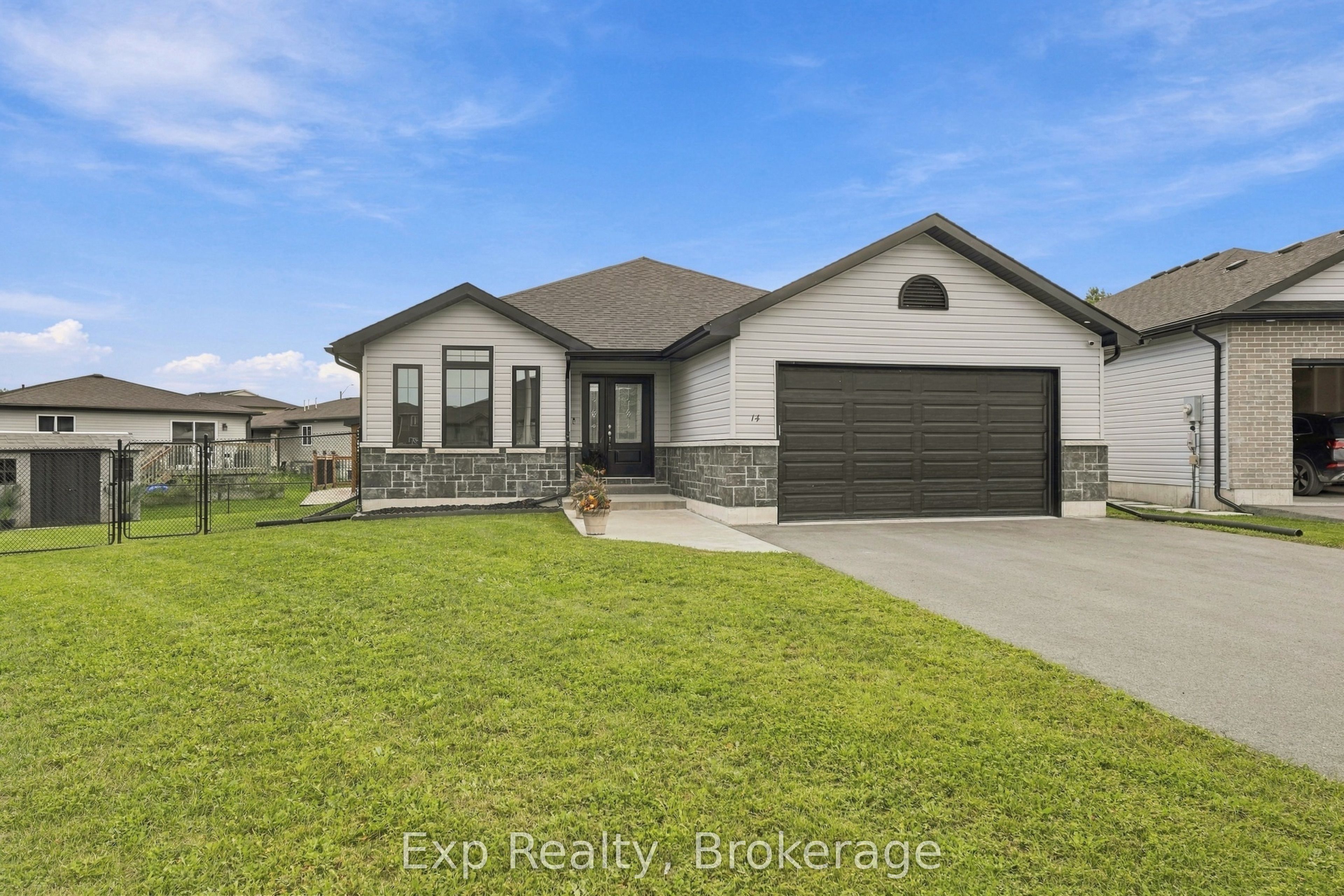 14 Lehtinen Crescent Property Photo 1