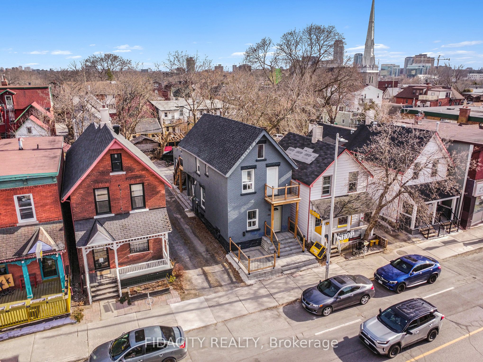 640 Somerset Street W Property Photo 1