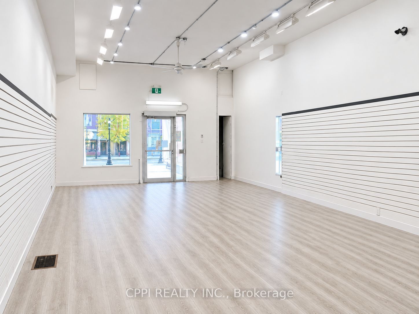 364 George Street N Property Photo 1