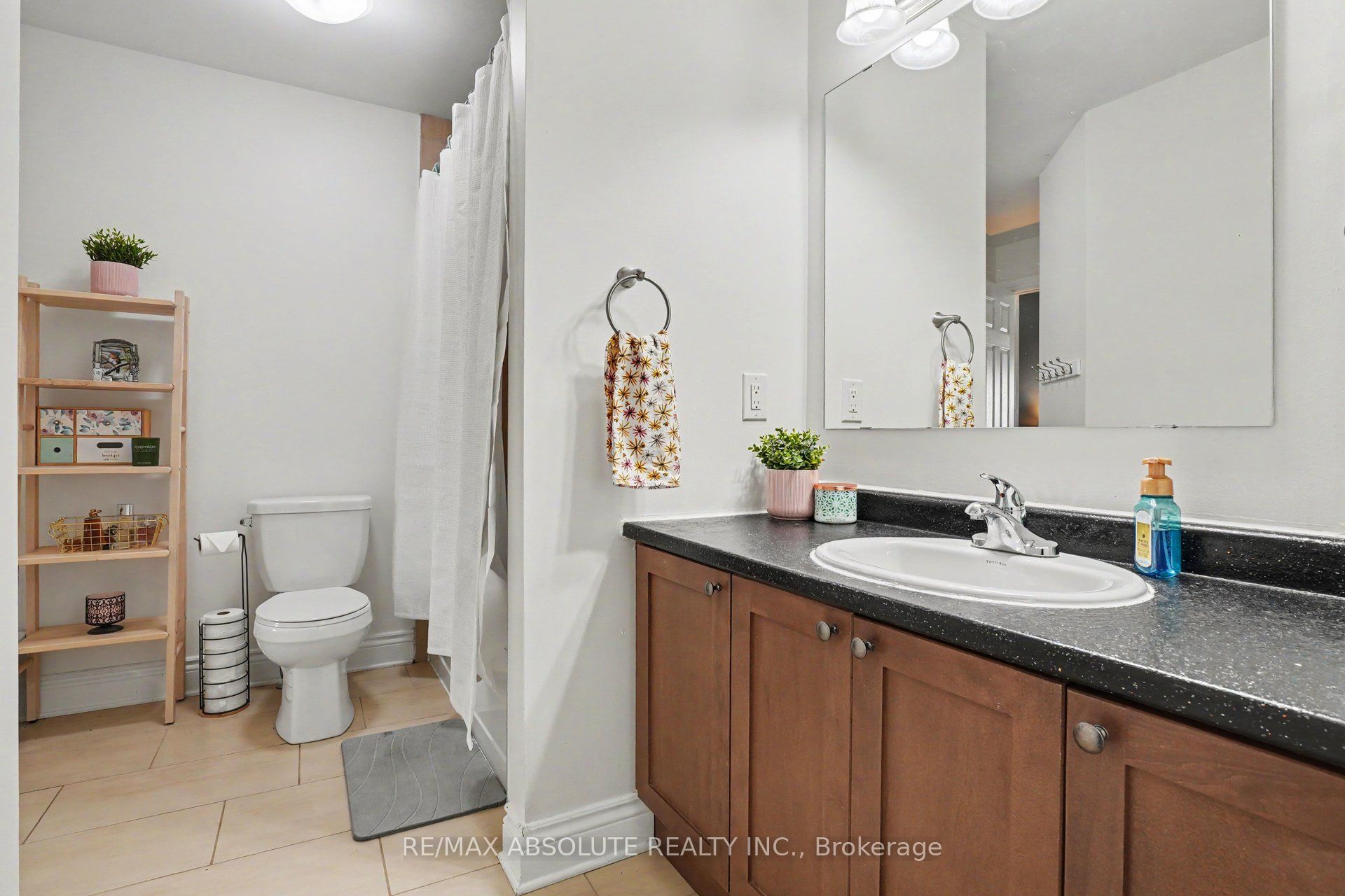 185 Desmond Trudeau Drive Property Photo 20