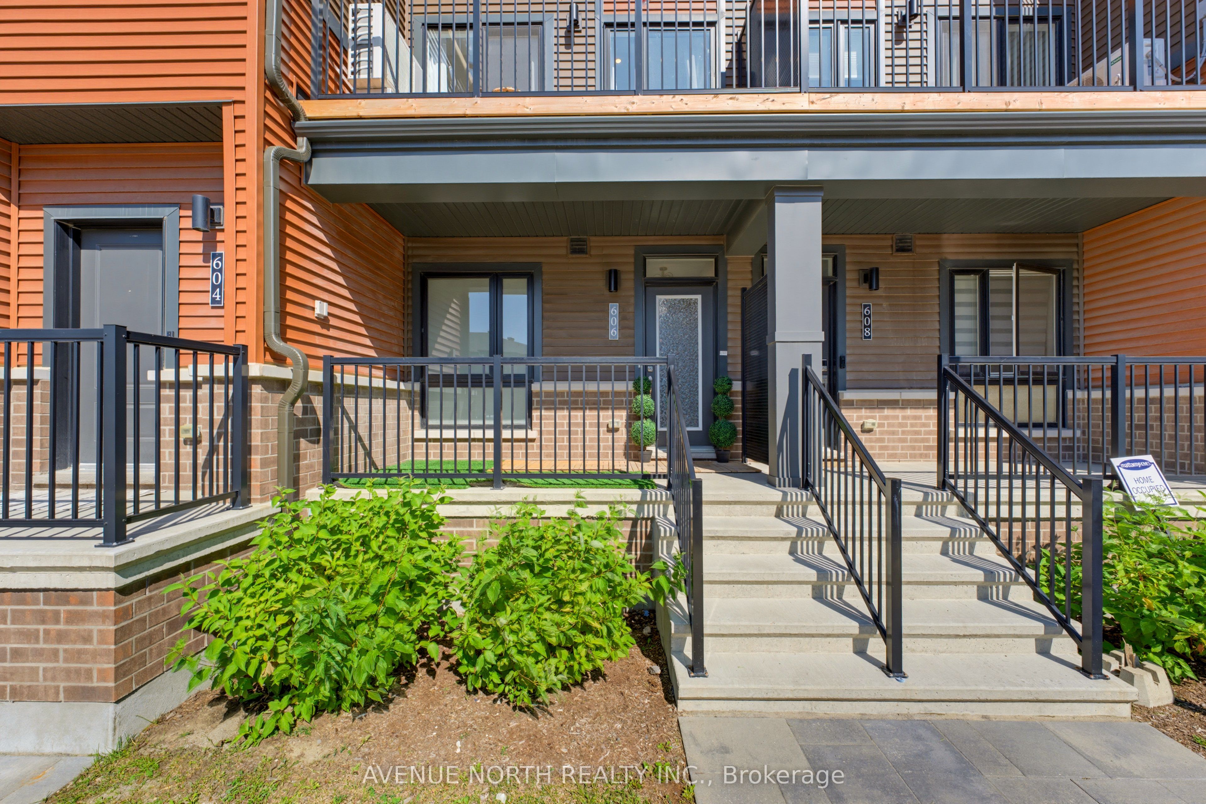 606 Parnian Private Property Photo 5