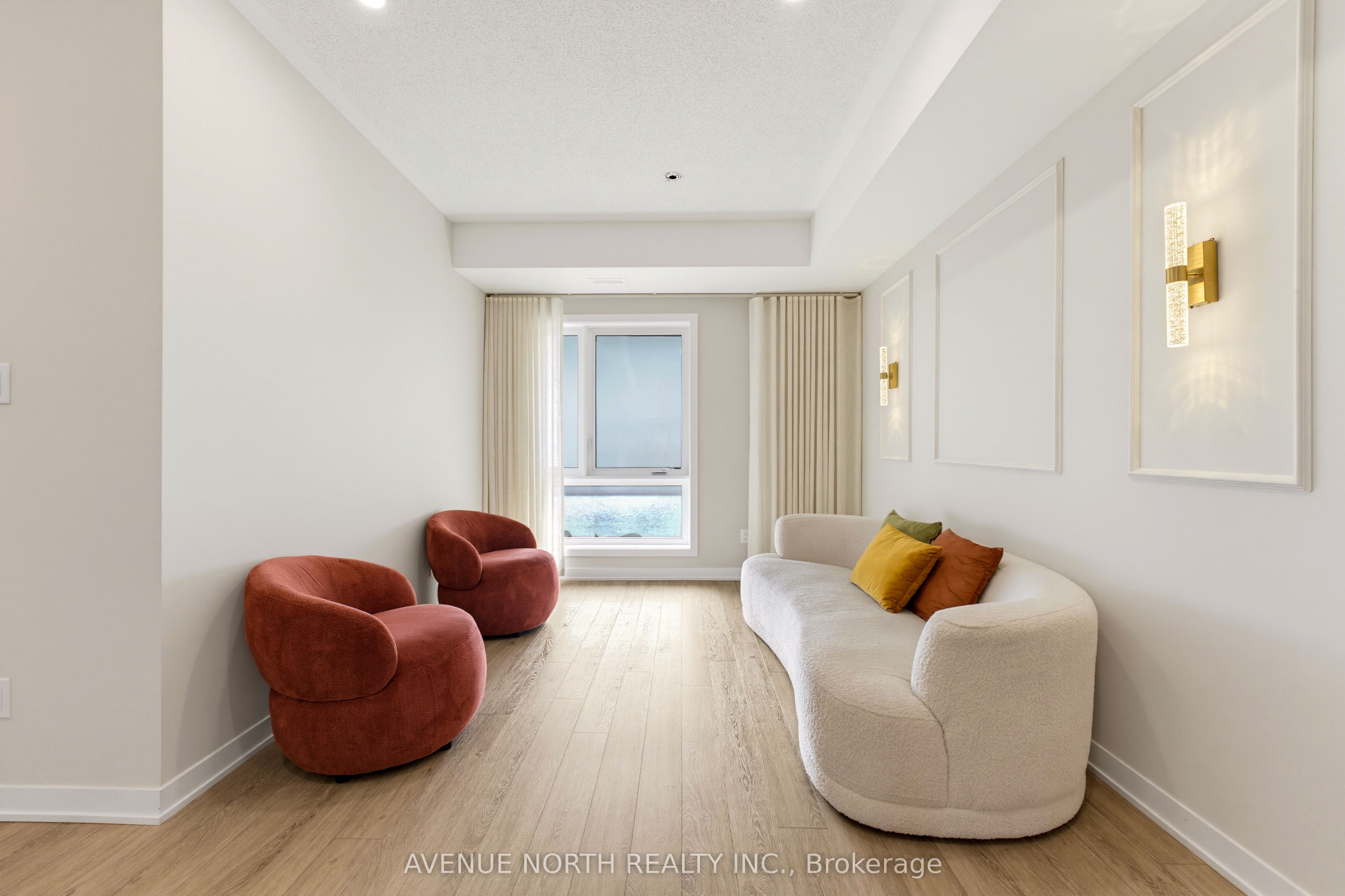 606 Parnian Private Property Photo 17