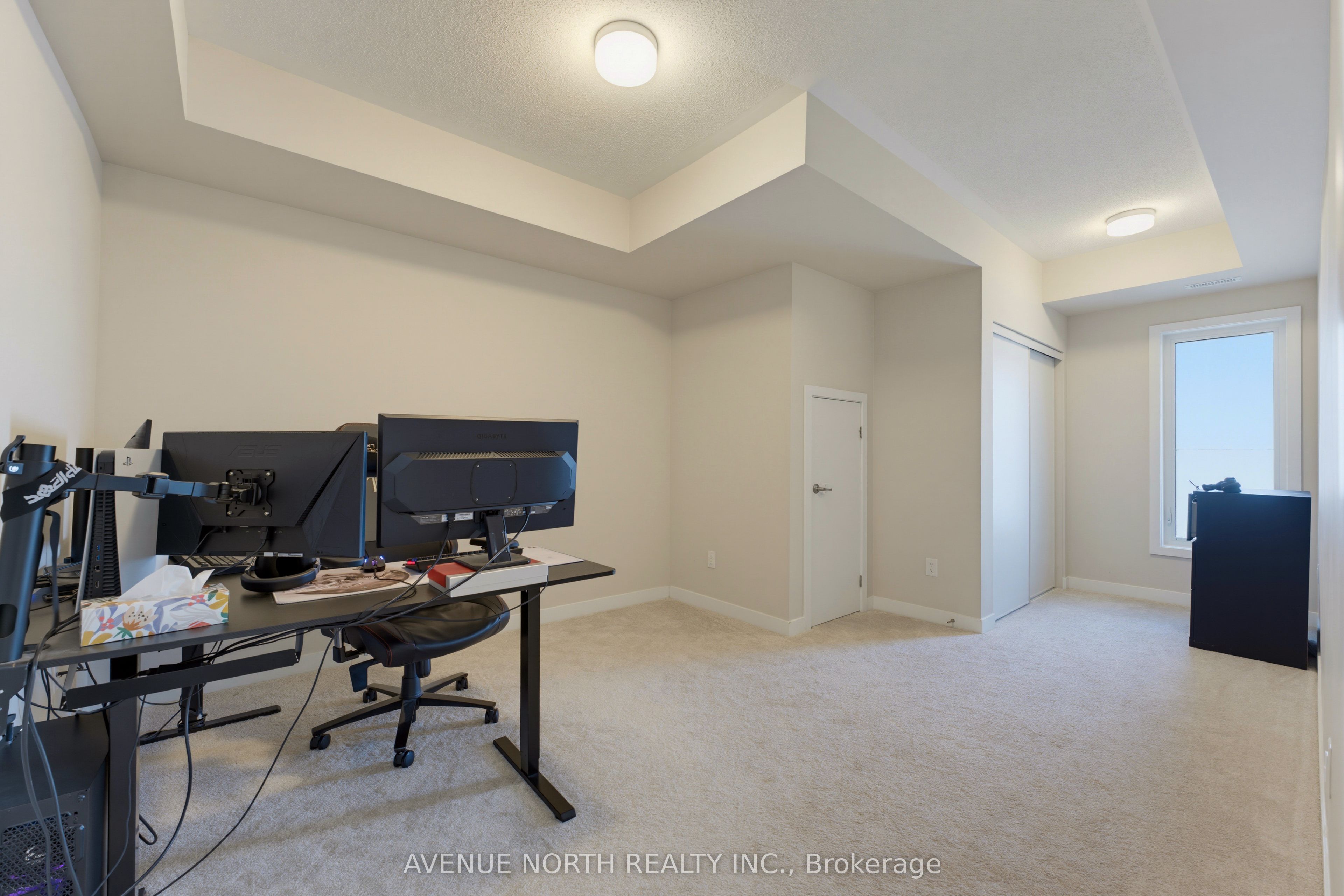 606 Parnian Private Property Photo 23