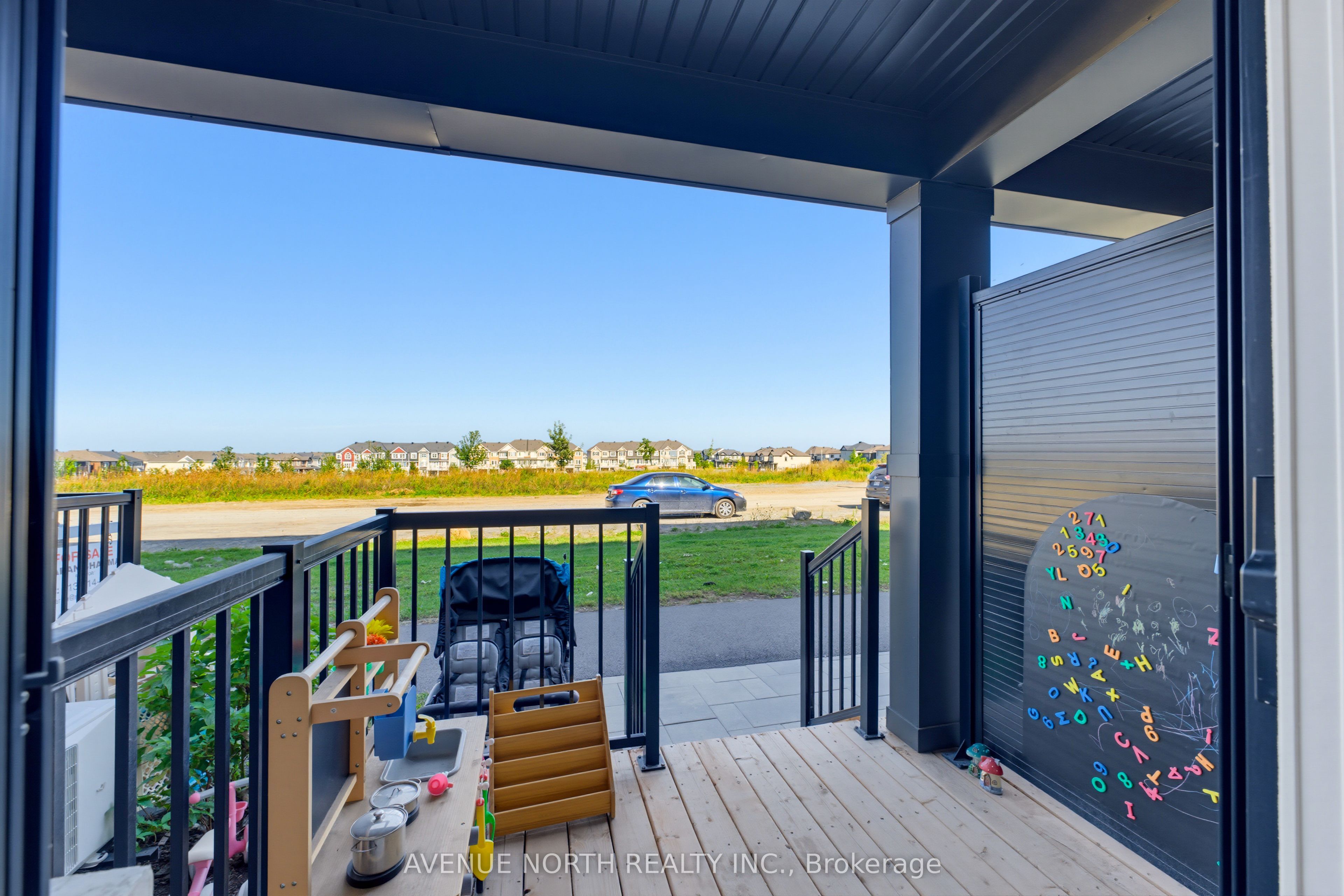 606 Parnian Private Property Photo 41