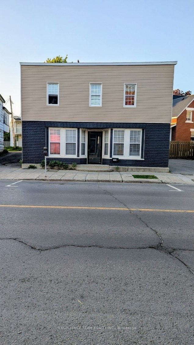 166 Montreal Road N Property Photo 1