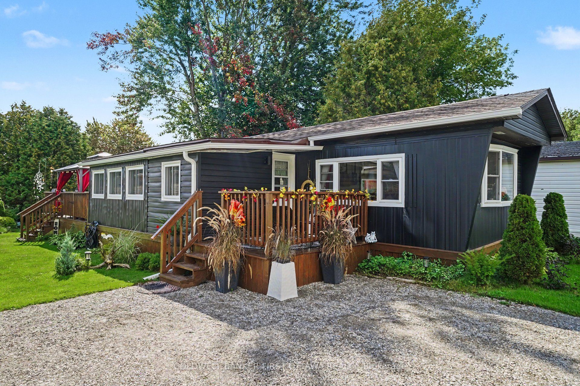 9 Saddle Avenue Property Photo 1