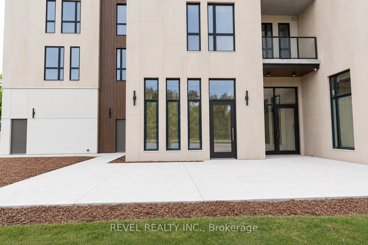 4390 Hillview Drive A Property Photo 10
