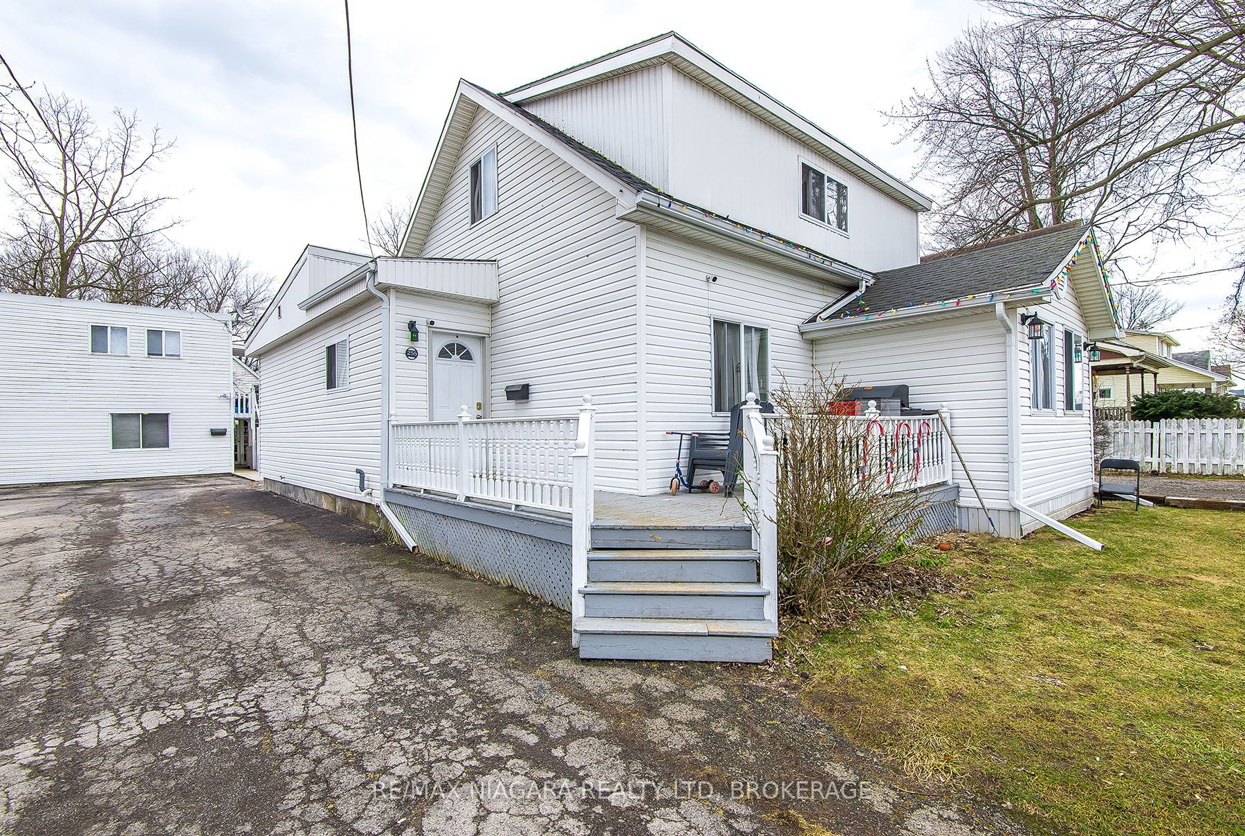 255 Mellanby Avenue Property Photo 3