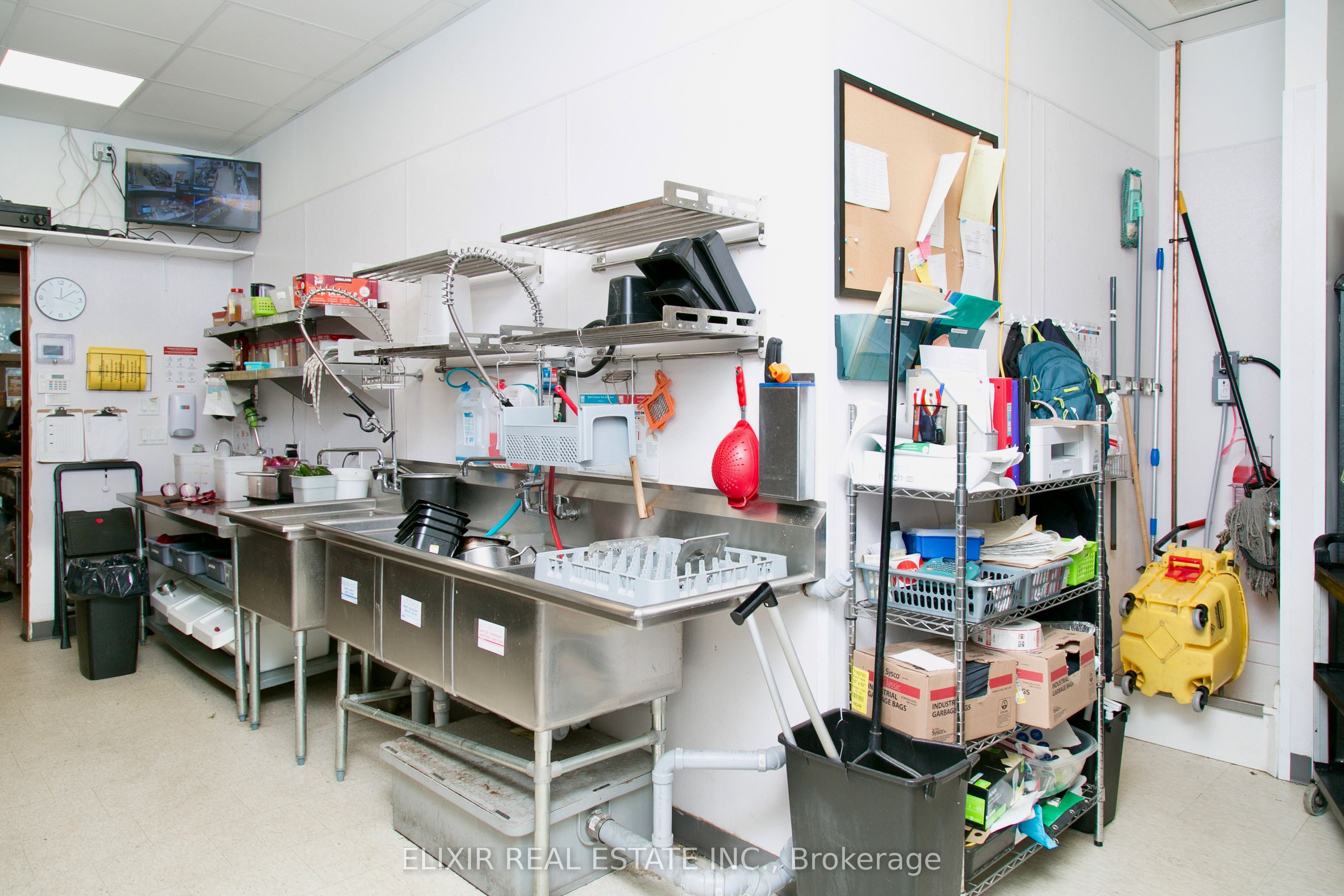 1475 Huron Church Road Property Photo 12